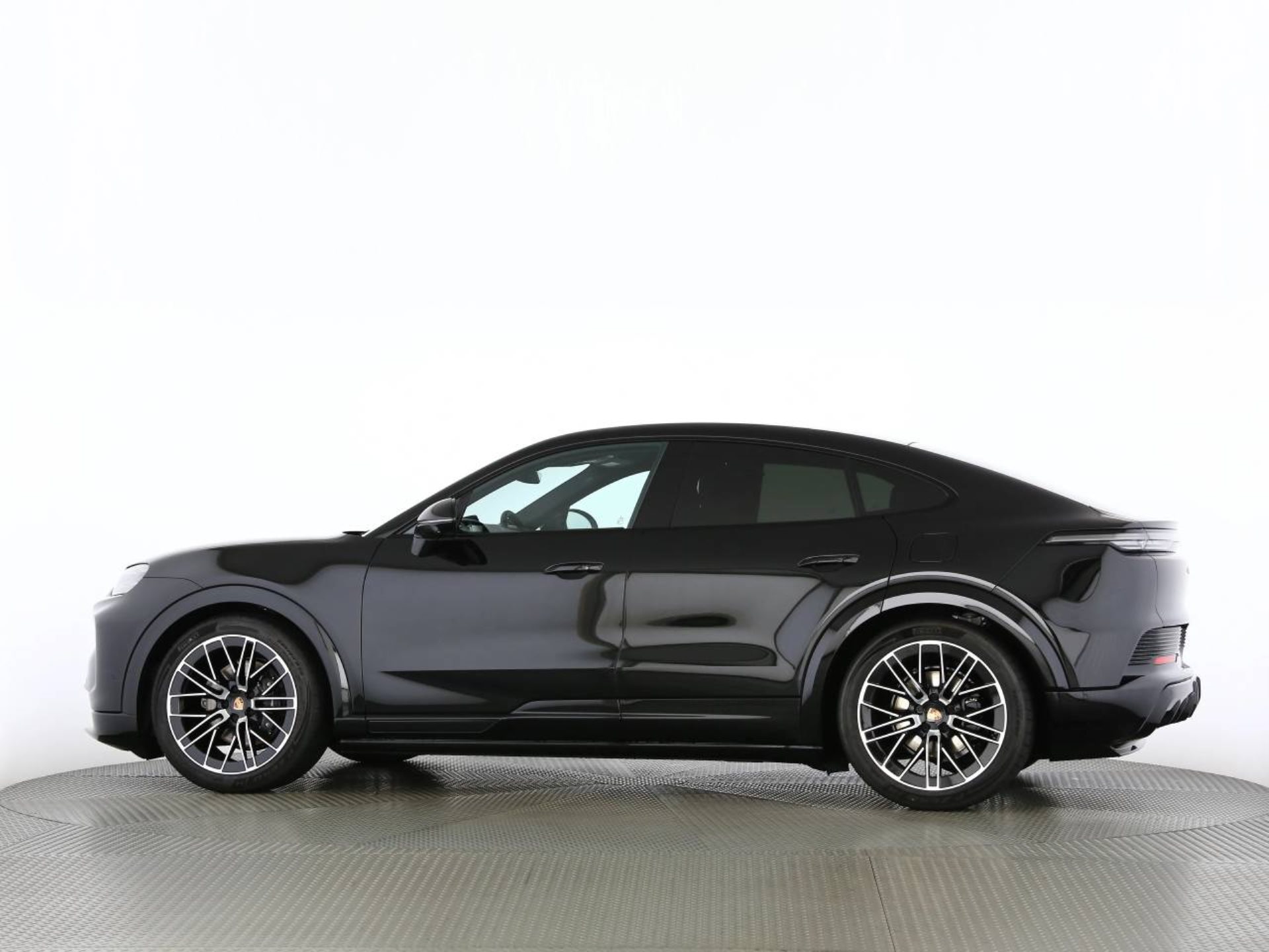 PORSCHE Cayenne Coupé Electric-image-13