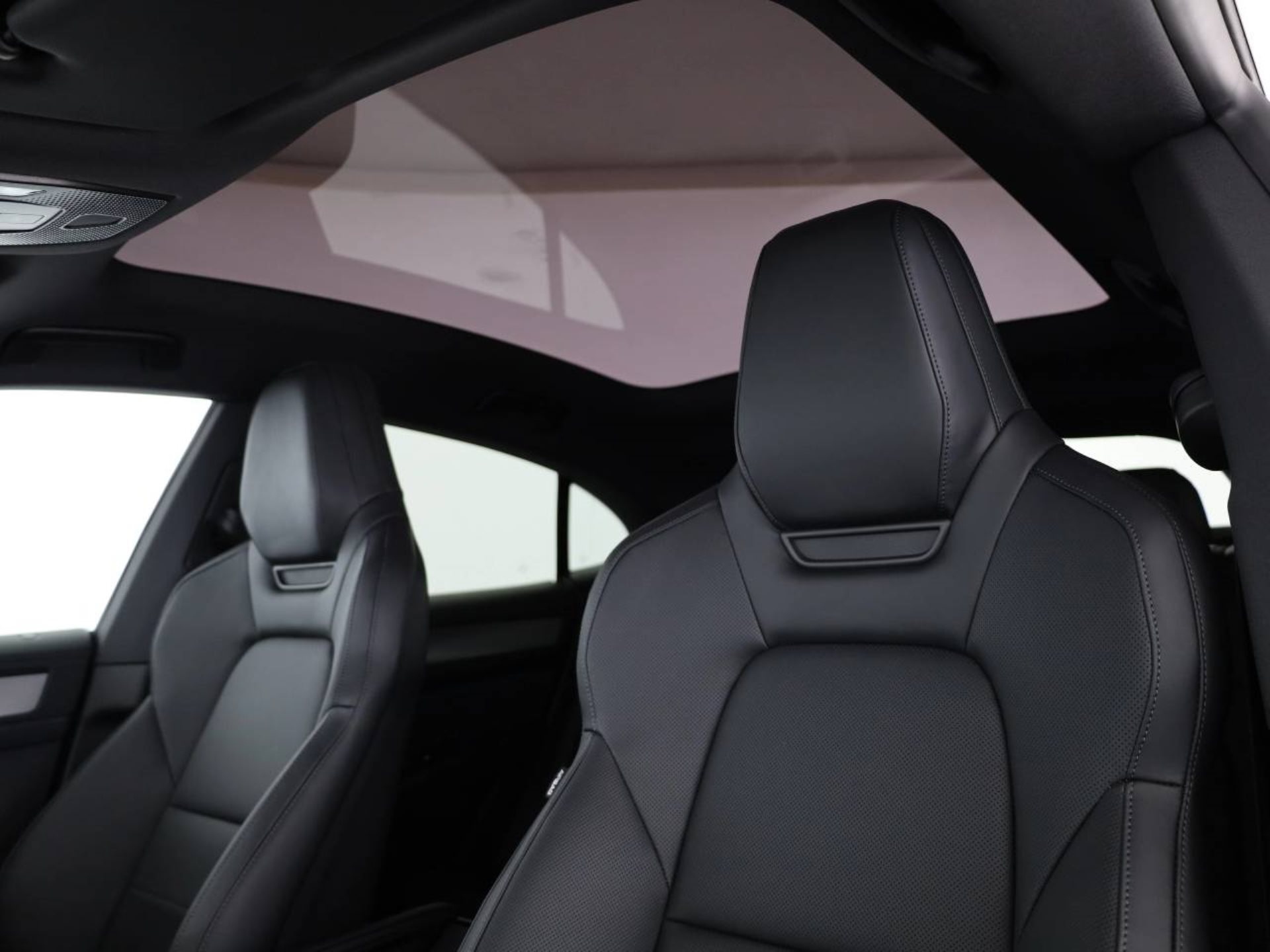 PORSCHE Cayenne Coupé Electric-image-4