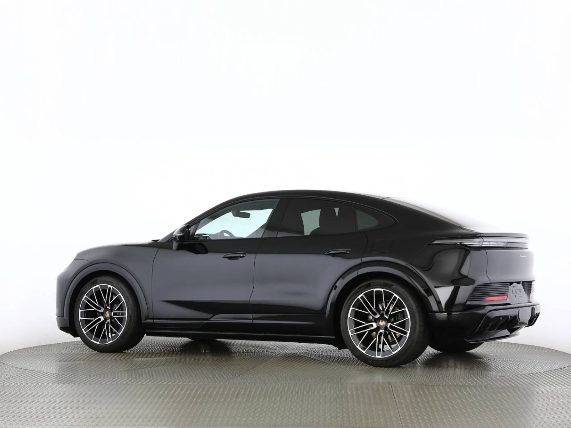 PORSCHE Cayenne Coupé Electric-image-14