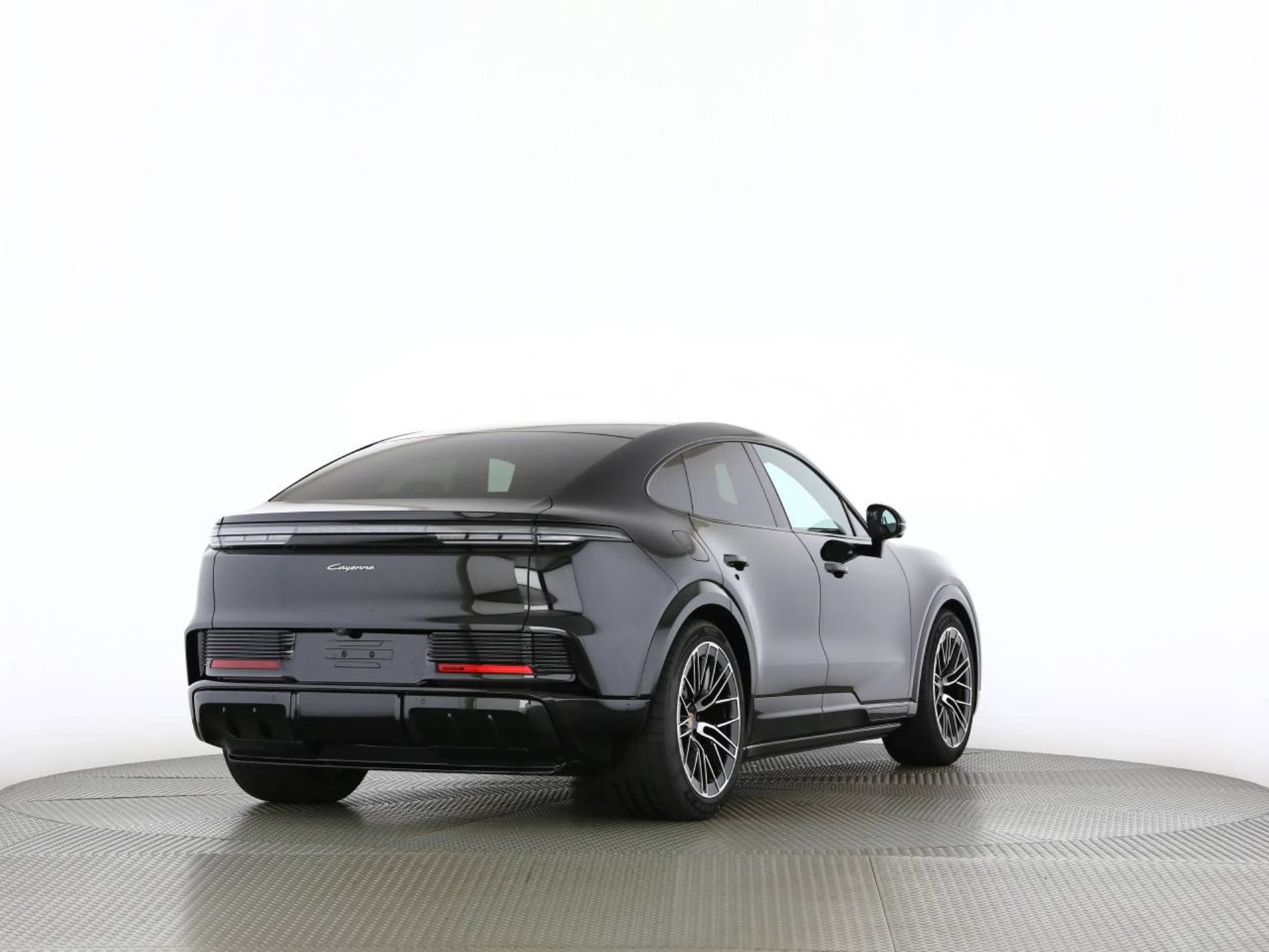 PORSCHE Cayenne Coupé Electric-image-19