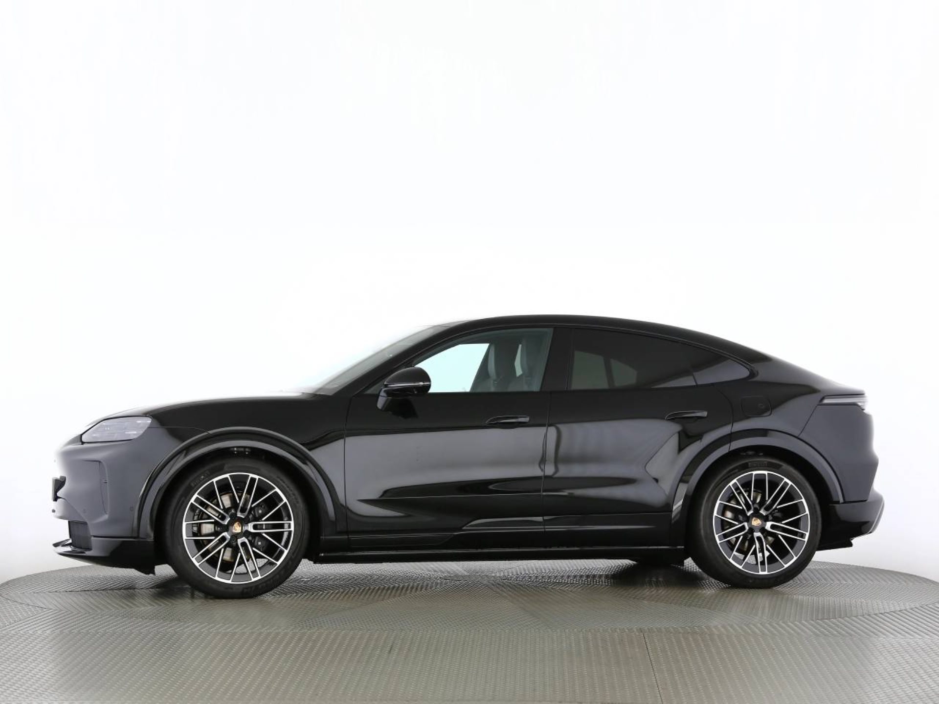 PORSCHE Cayenne Coupé Electric-image-11