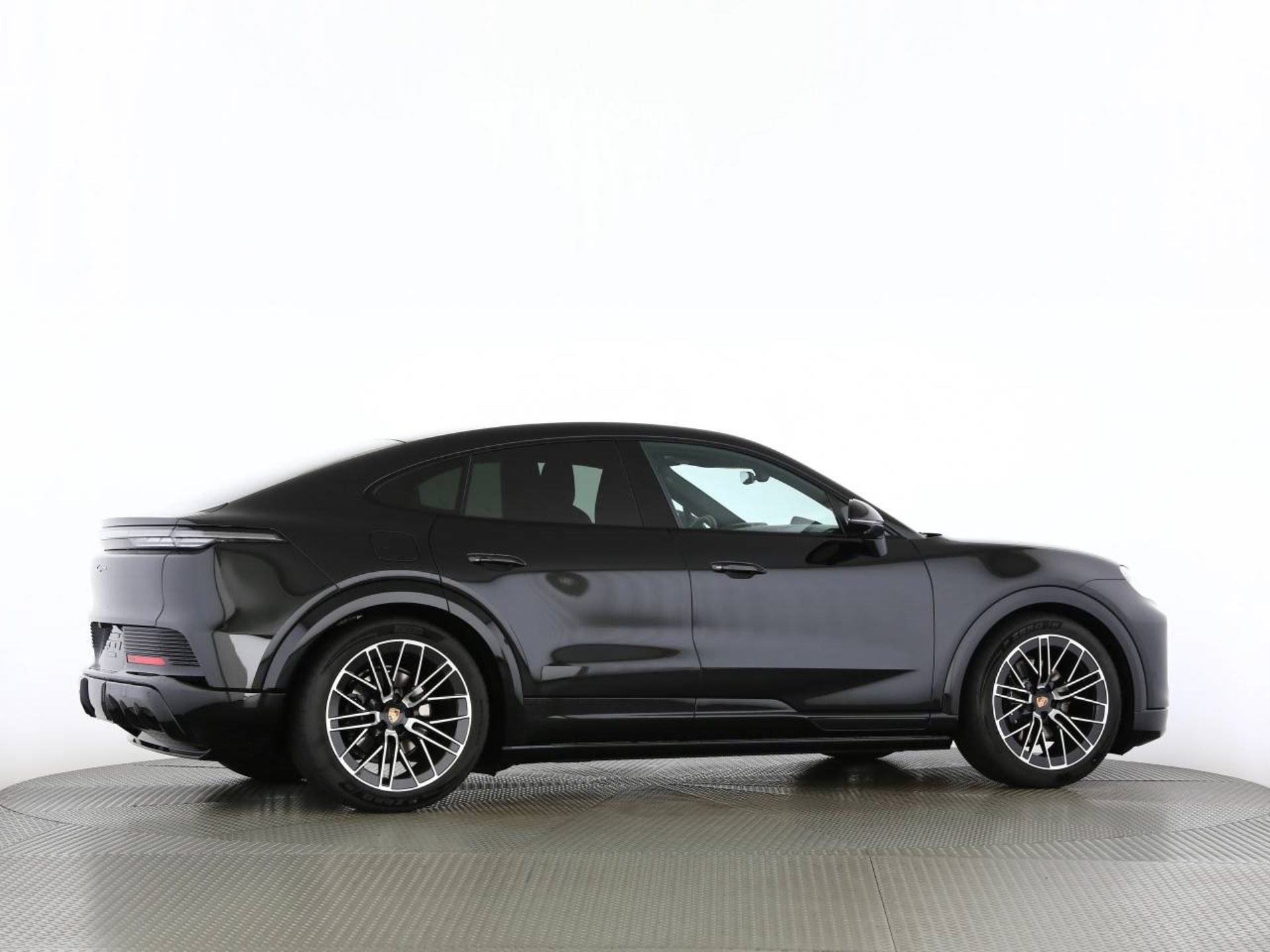 PORSCHE Cayenne Coupé Electric-image-22