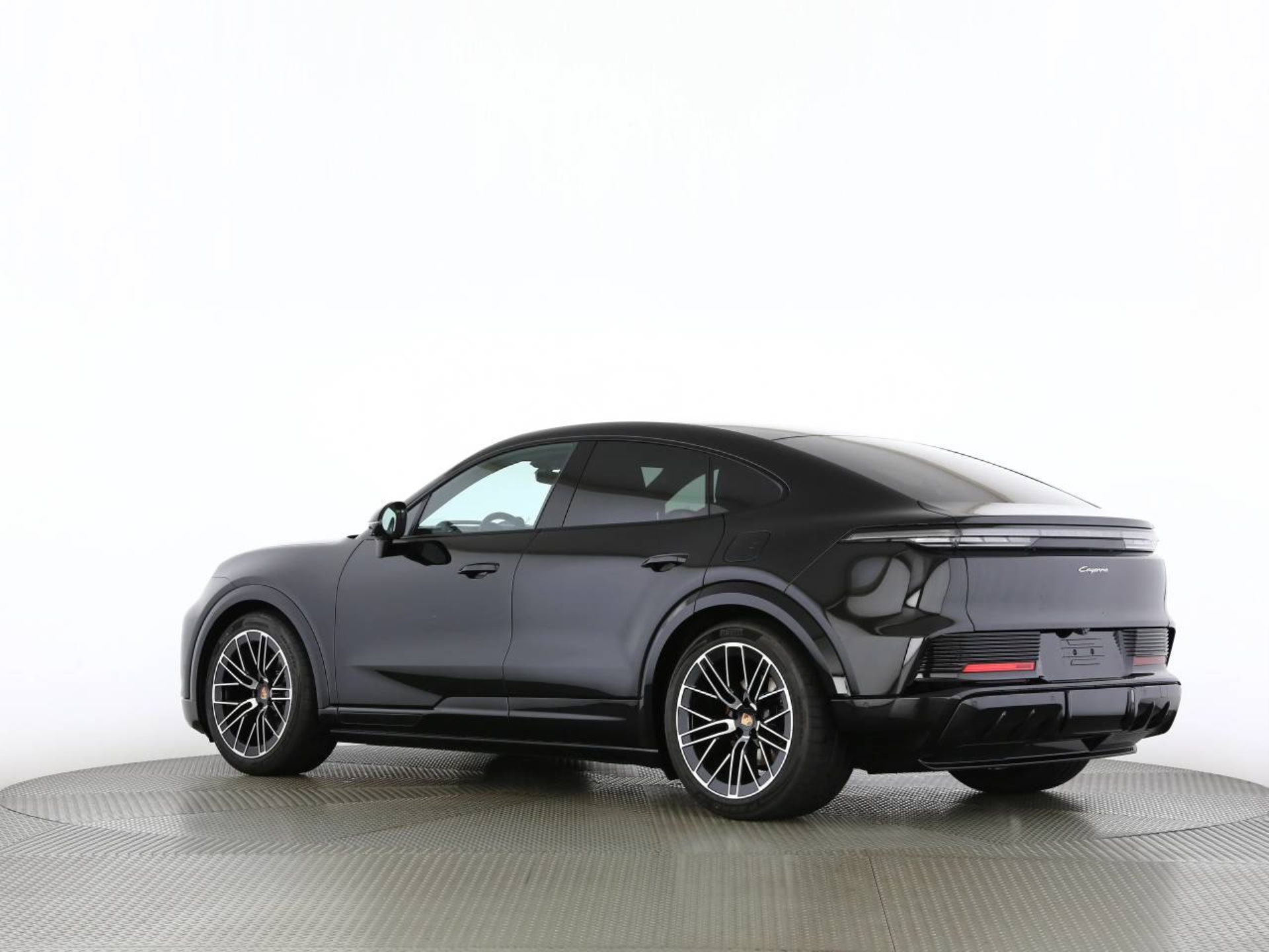 PORSCHE Cayenne Coupé Electric-image-15