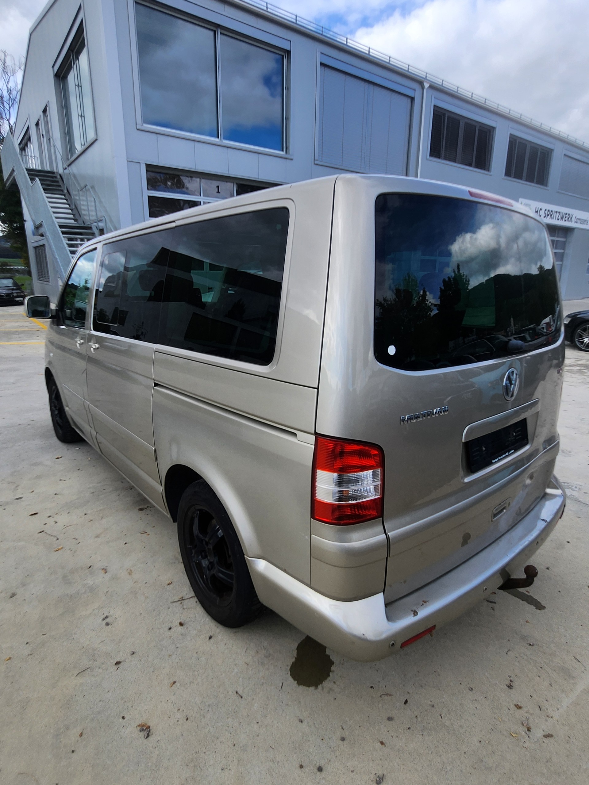 VW T5 Multivan Highline 2.5 TDI-image-6