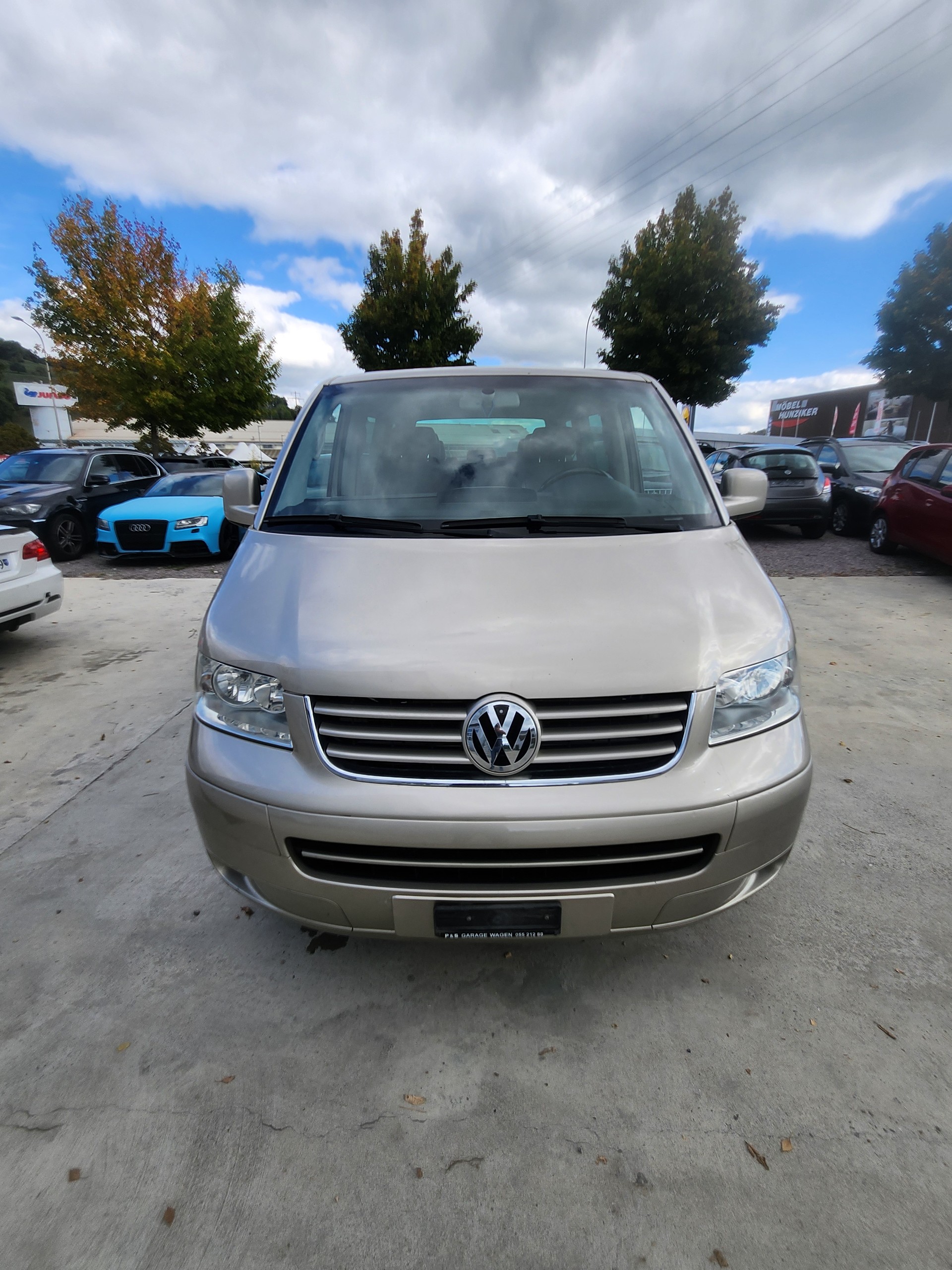 VW T5 Multivan Highline 2.5 TDI-image-0