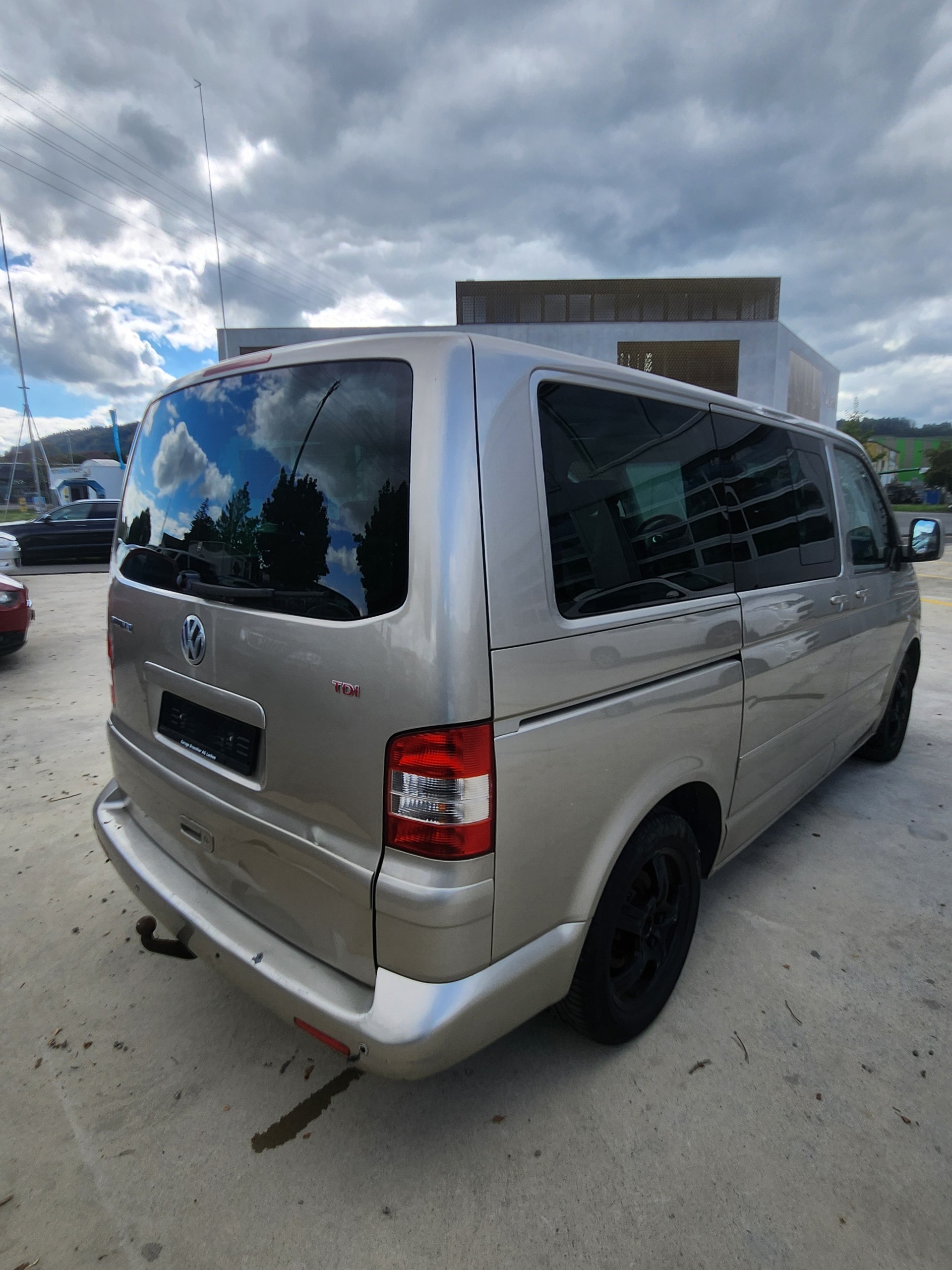 VW T5 Multivan Highline 2.5 TDI-image-5