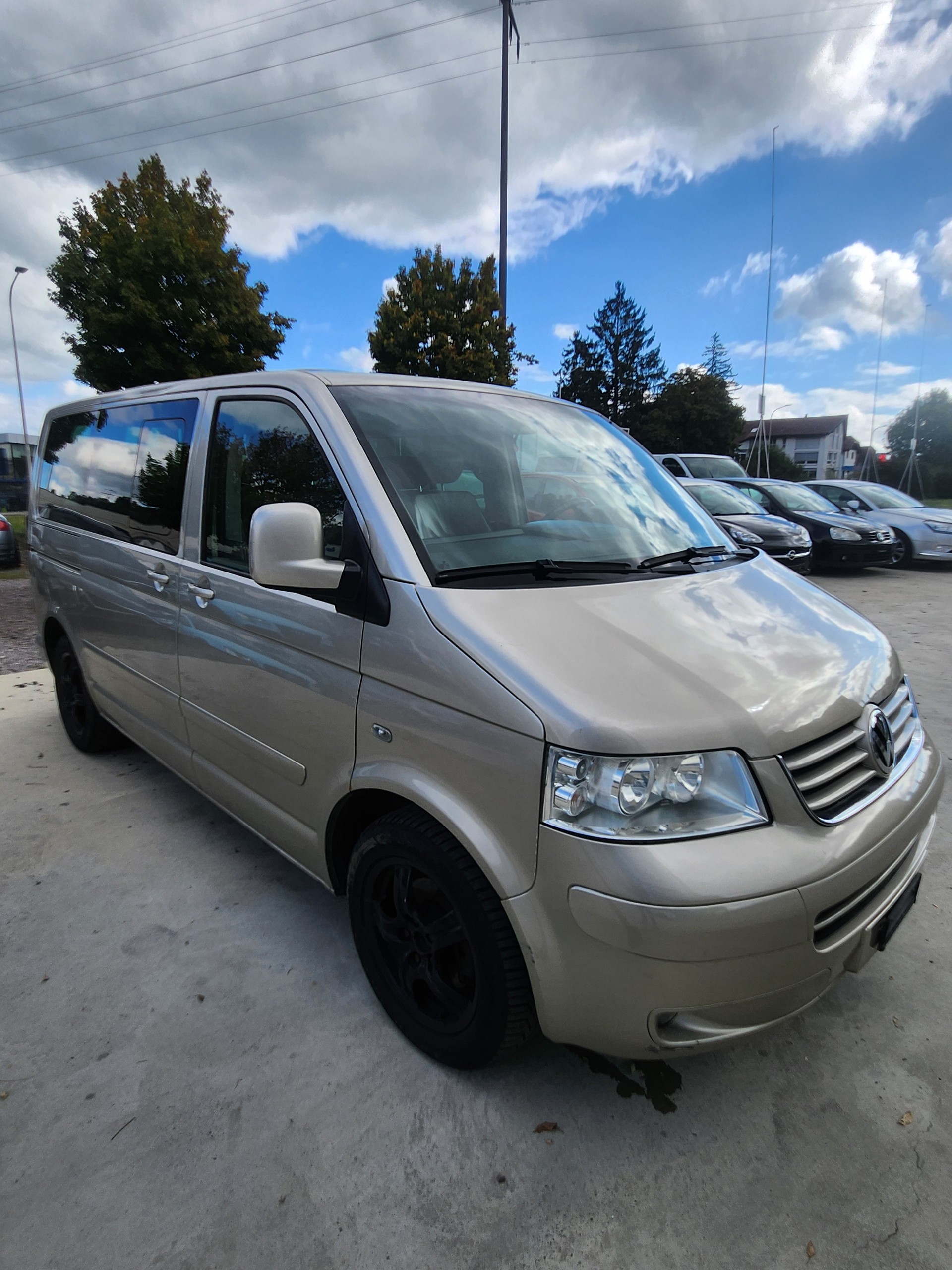 VW T5 Multivan Highline 2.5 TDI-image-2