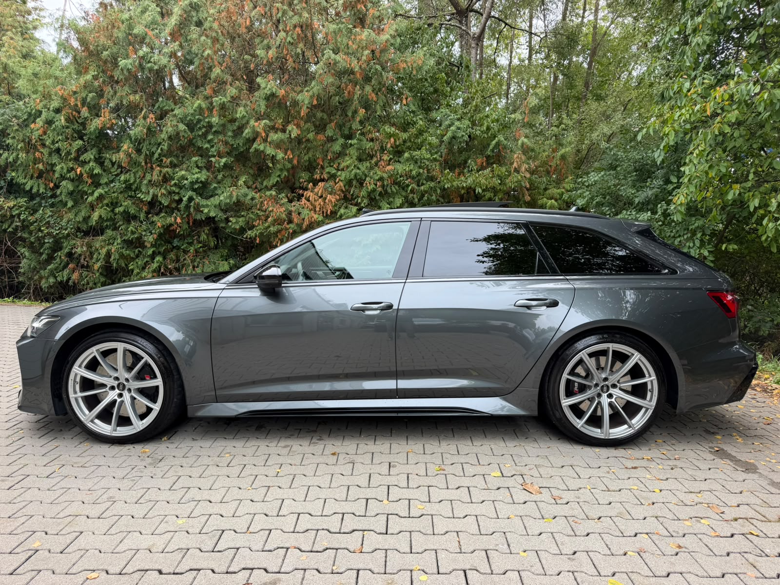 AUDI RS6 Avant 4.0 TFSI V8 quattro-image-1