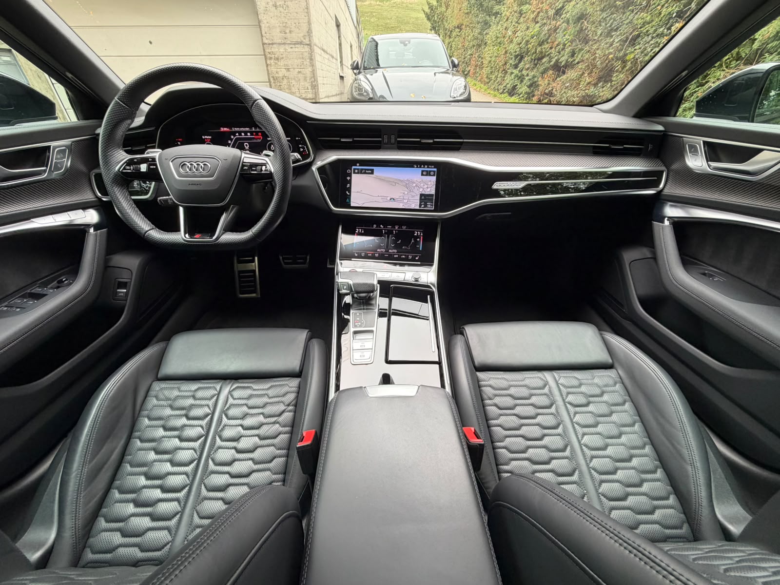 AUDI RS6 Avant 4.0 TFSI V8 quattro-image-14