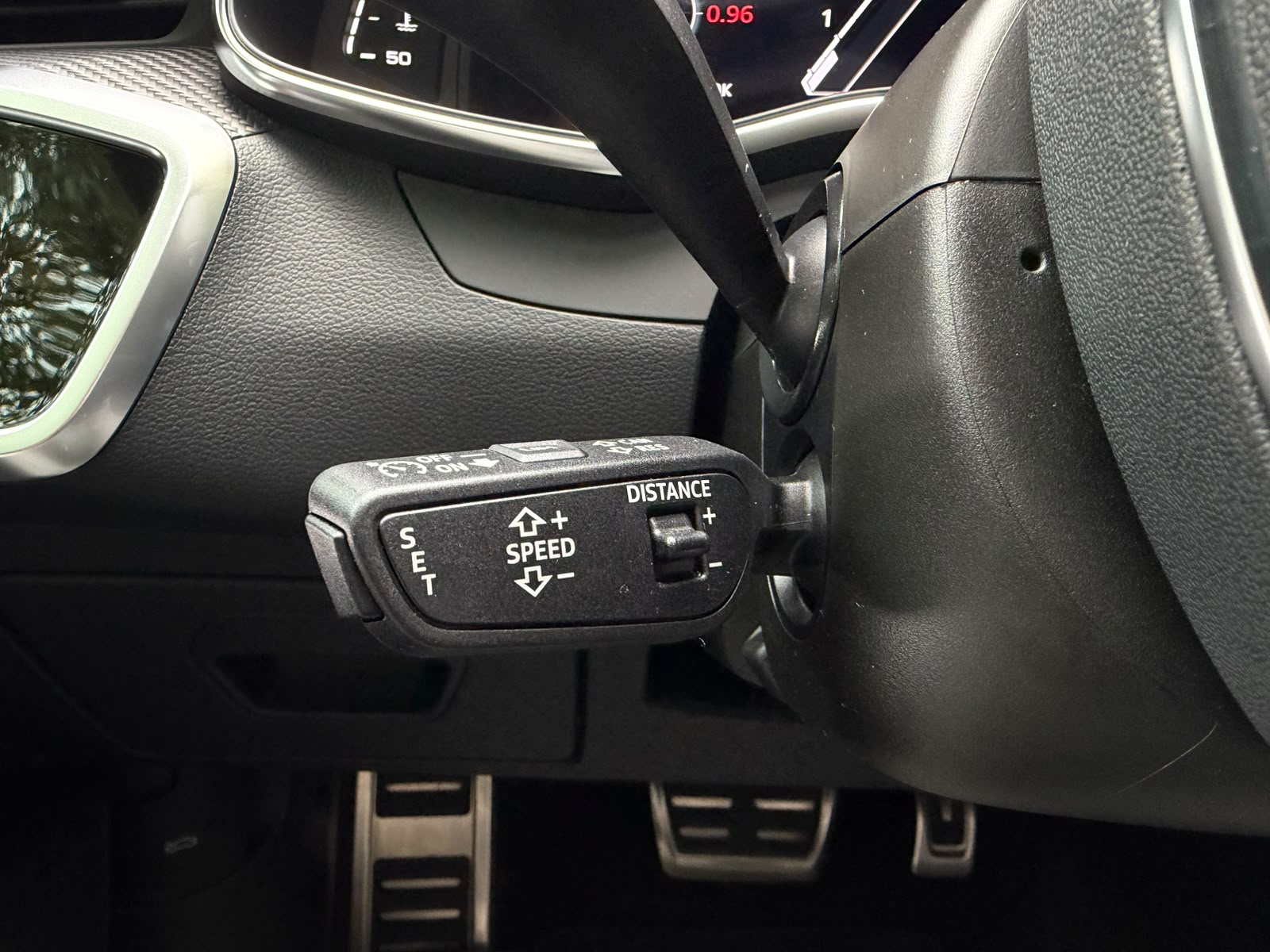 AUDI RS6 Avant 4.0 TFSI V8 quattro-image-21
