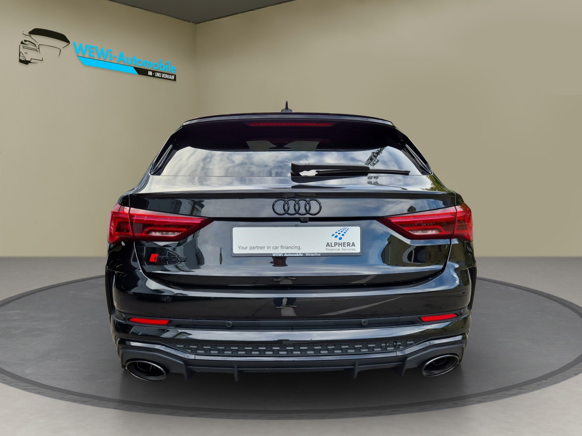 AUDI RS Q3 Sportback quattro S tronic-image-3