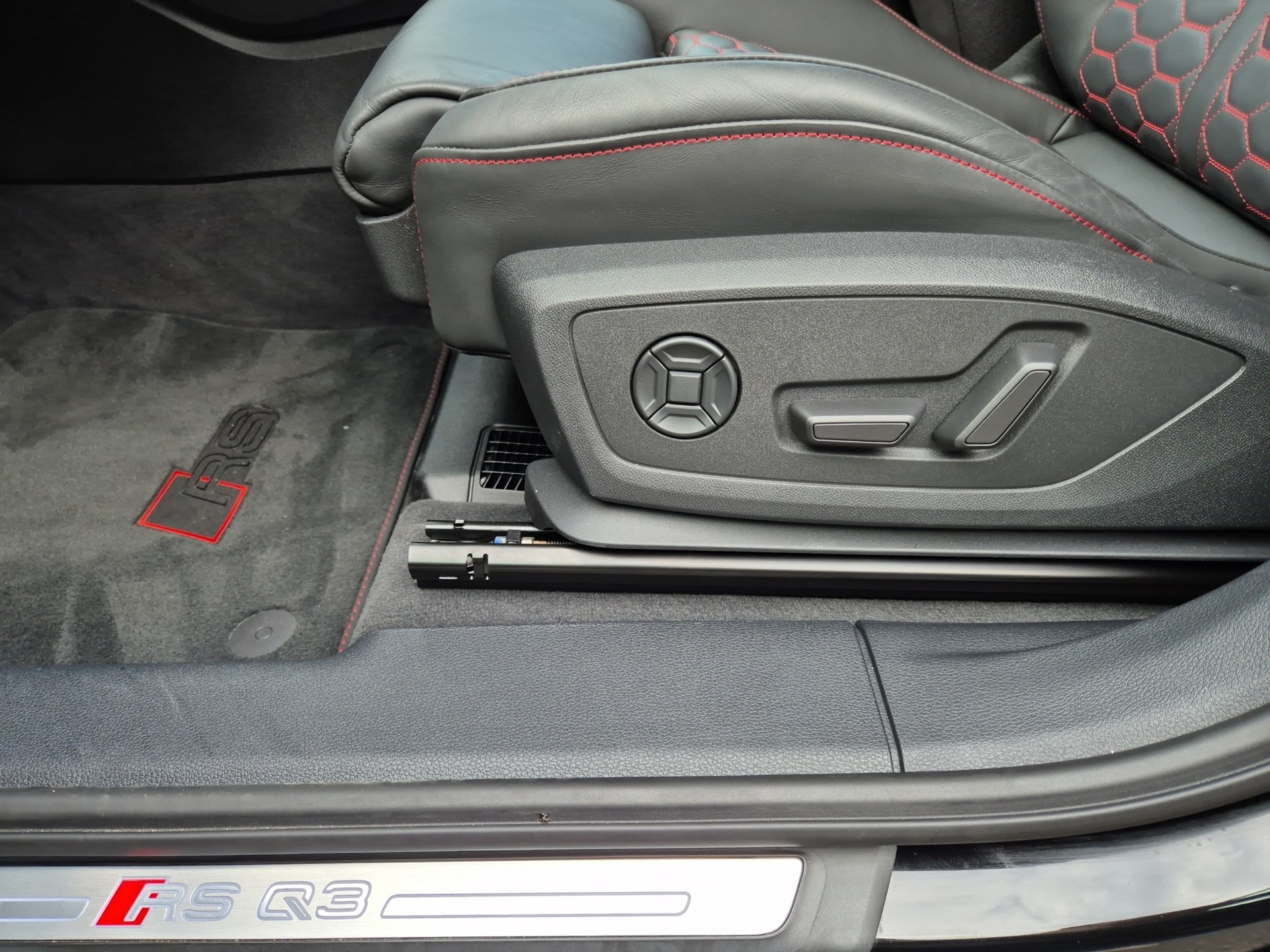 AUDI RS Q3 Sportback quattro S tronic-image-10
