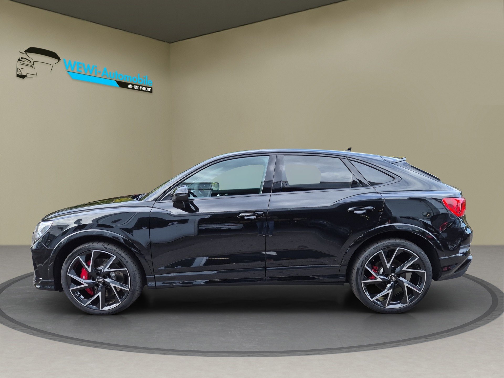 AUDI RS Q3 Sportback quattro S tronic-image-1