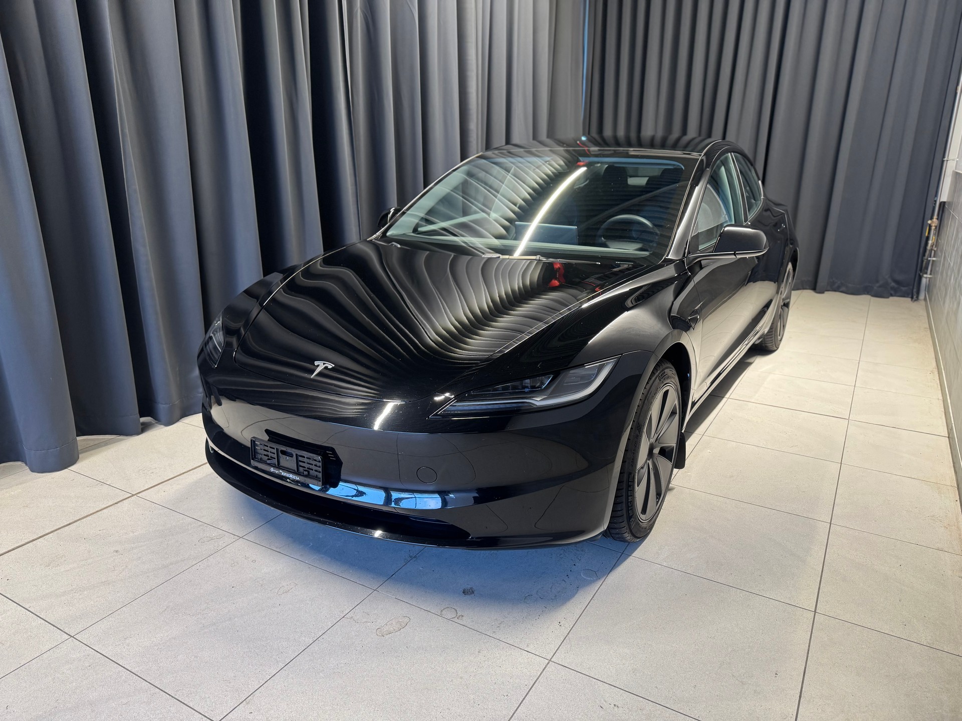 TESLA Model 3 RWD(M)(65)-image-2