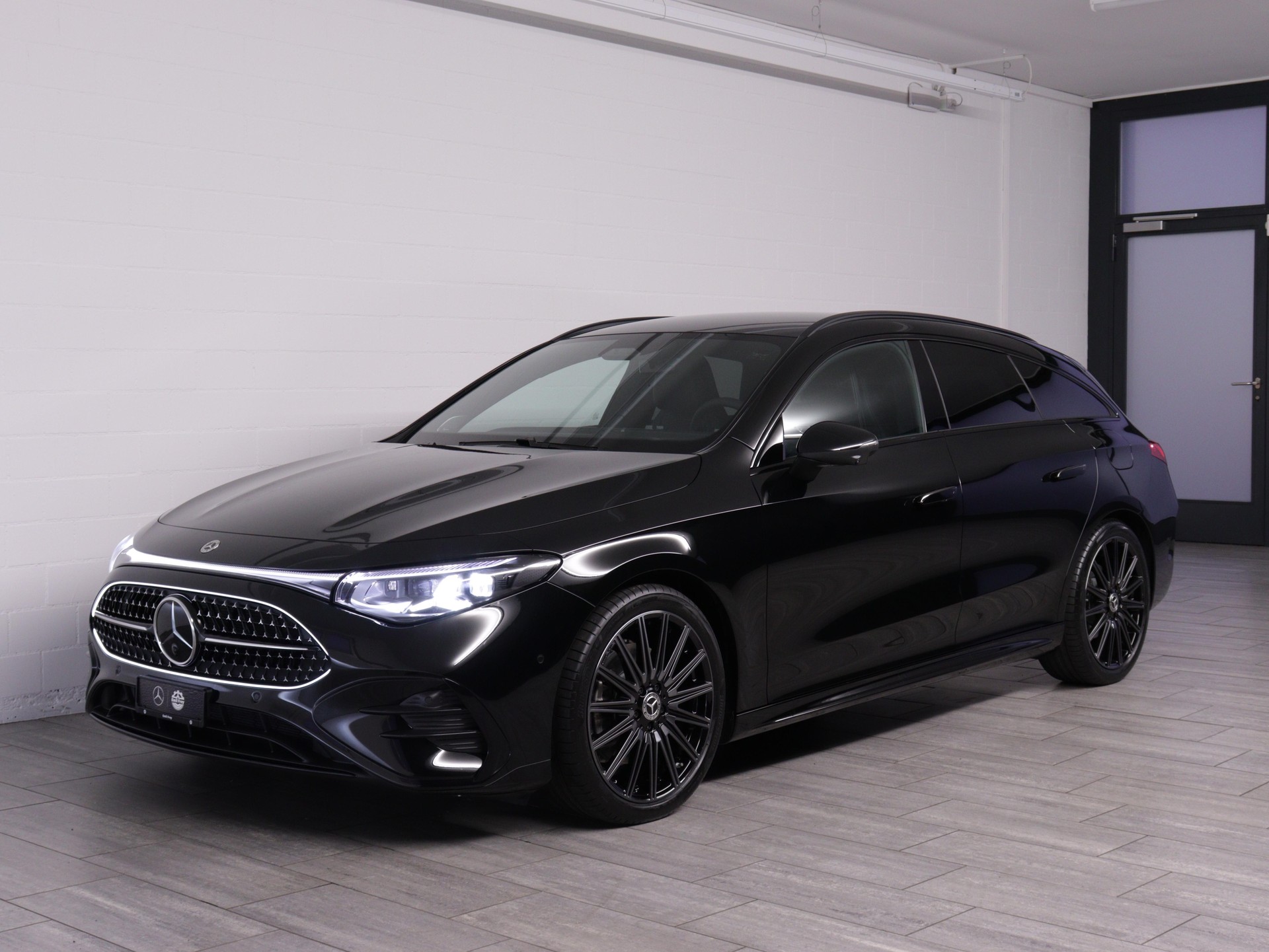 MERCEDES-BENZ CLA-Klasse Shooting Brake CLA 220 4matic-image-0