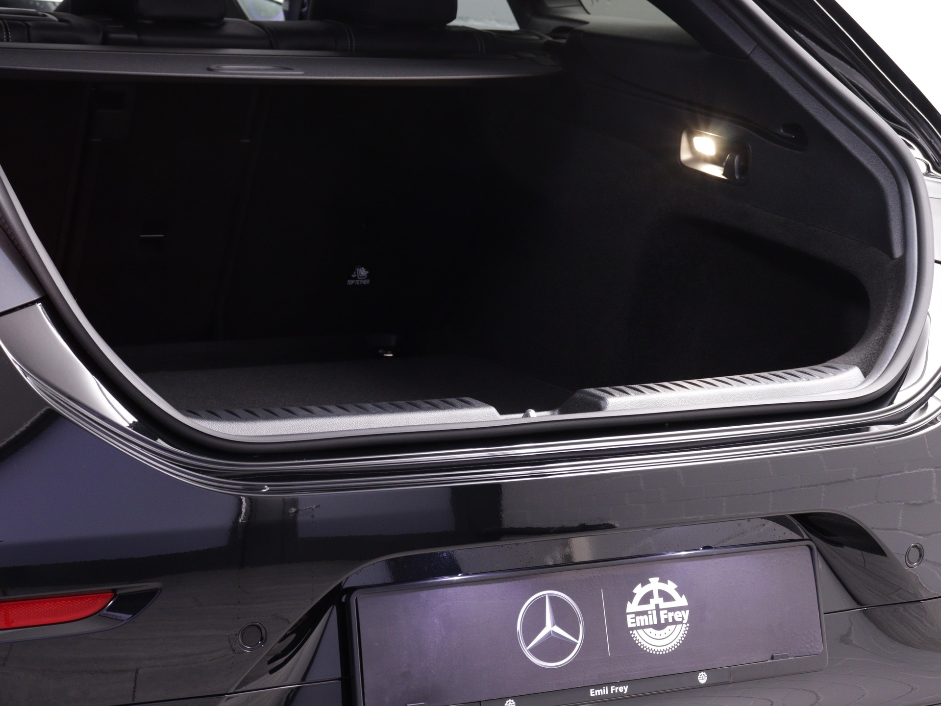MERCEDES-BENZ CLA-Klasse Shooting Brake CLA 220 4matic-image-12