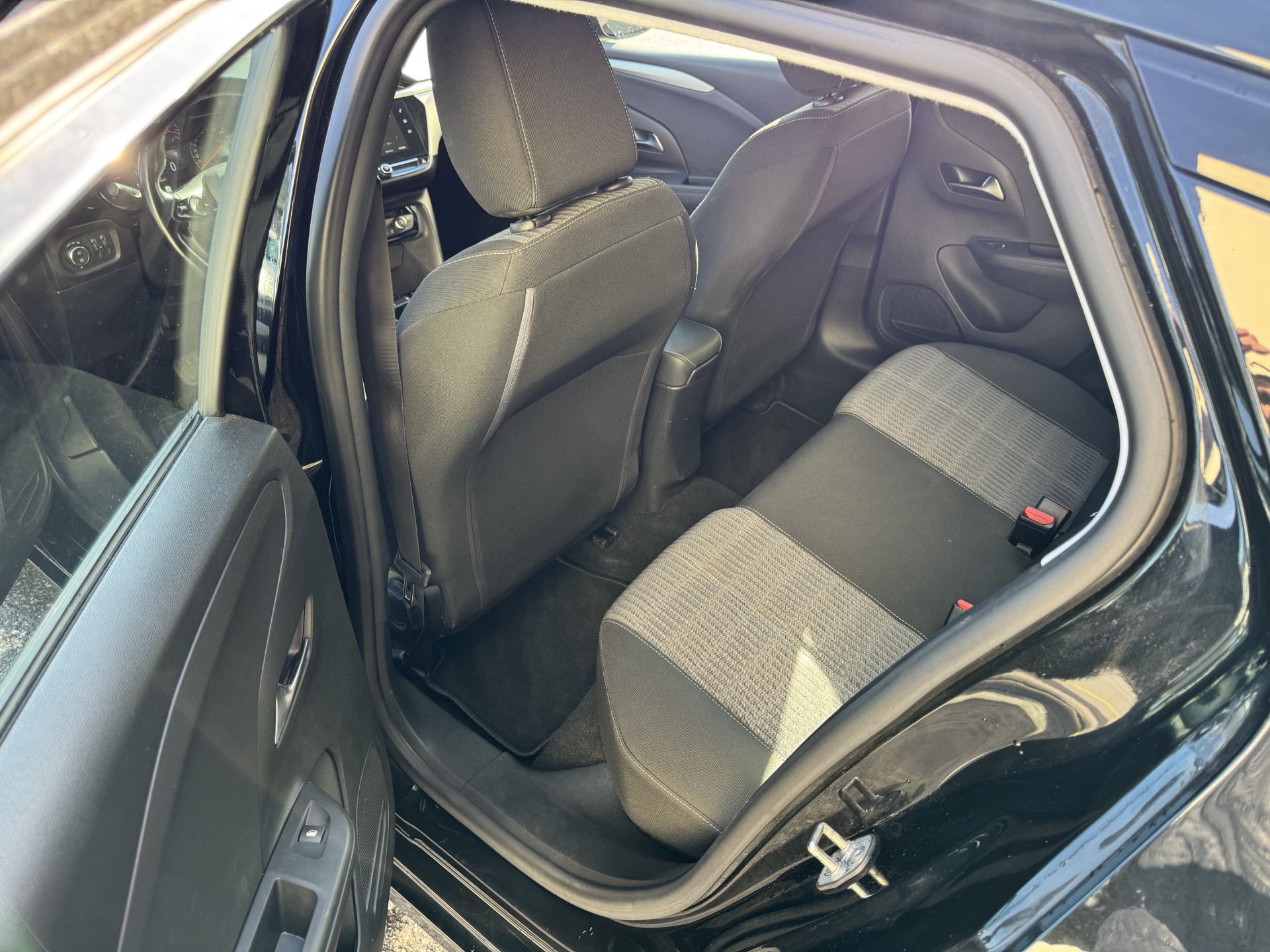 OPEL Corsa 1.2 TP Edition-image-9