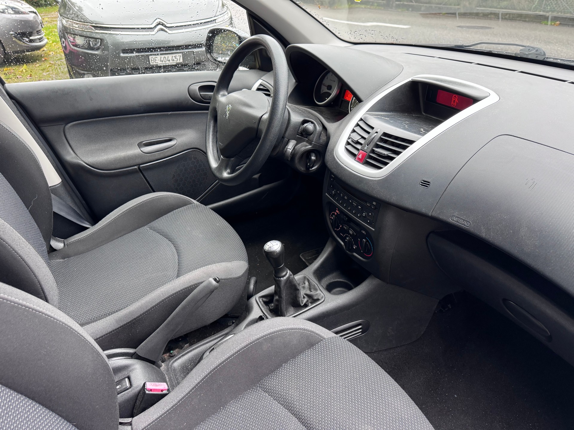 PEUGEOT 206+ 1.4 Trendy-image-5