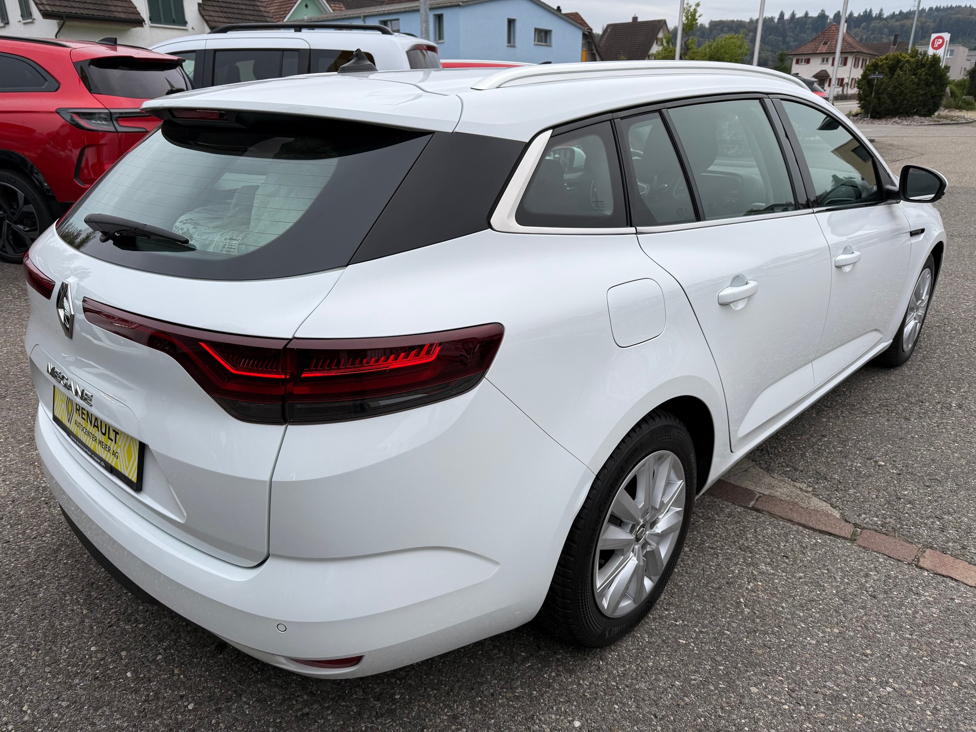RENAULT Mégane Grandtour 1.5 dCi Business EDC-image-5