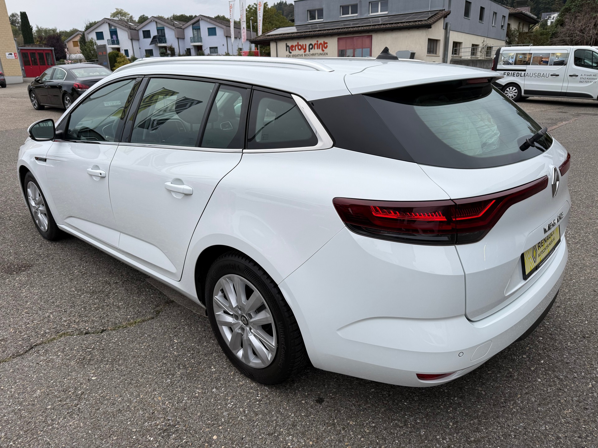 RENAULT Mégane Grandtour 1.5 dCi Business EDC-image-3