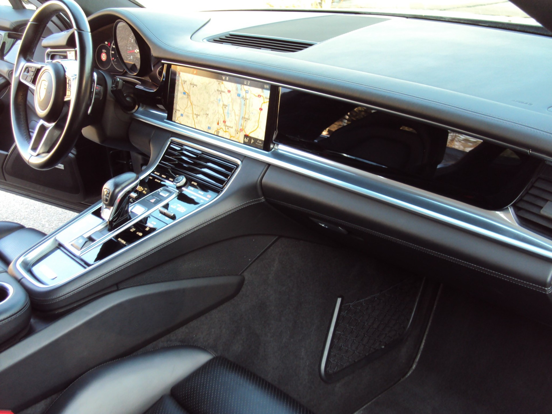 PORSCHE Panamera 4 PDK-image-11