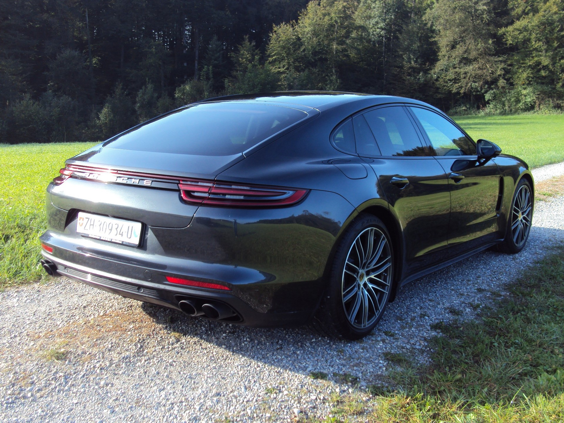 PORSCHE Panamera 4 PDK-image-4