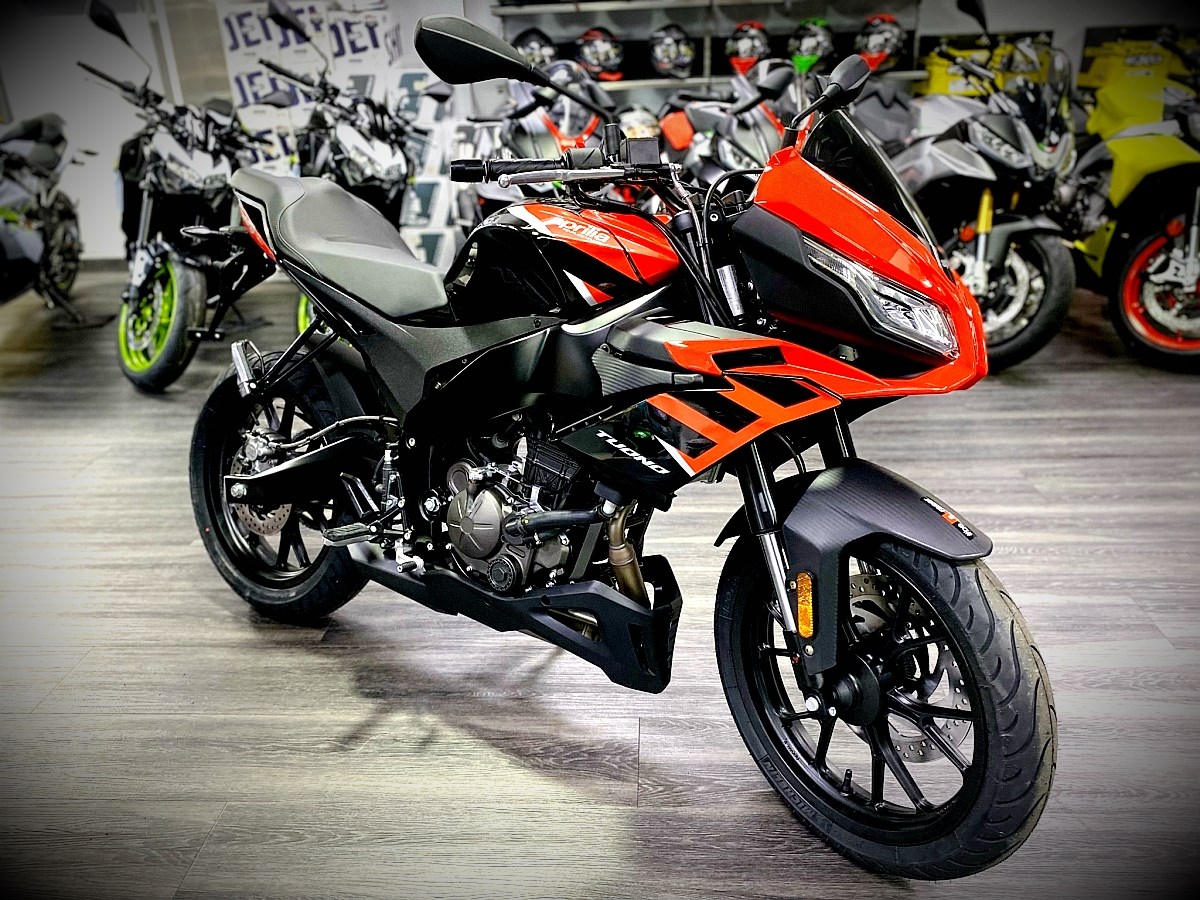 APRILIA Tuono 125-showroom-element-1