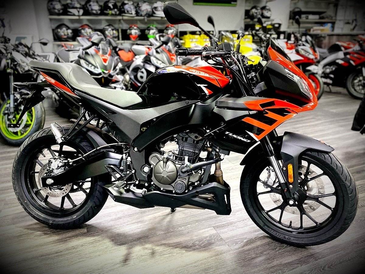 APRILIA Tuono 125-showroom-element-2