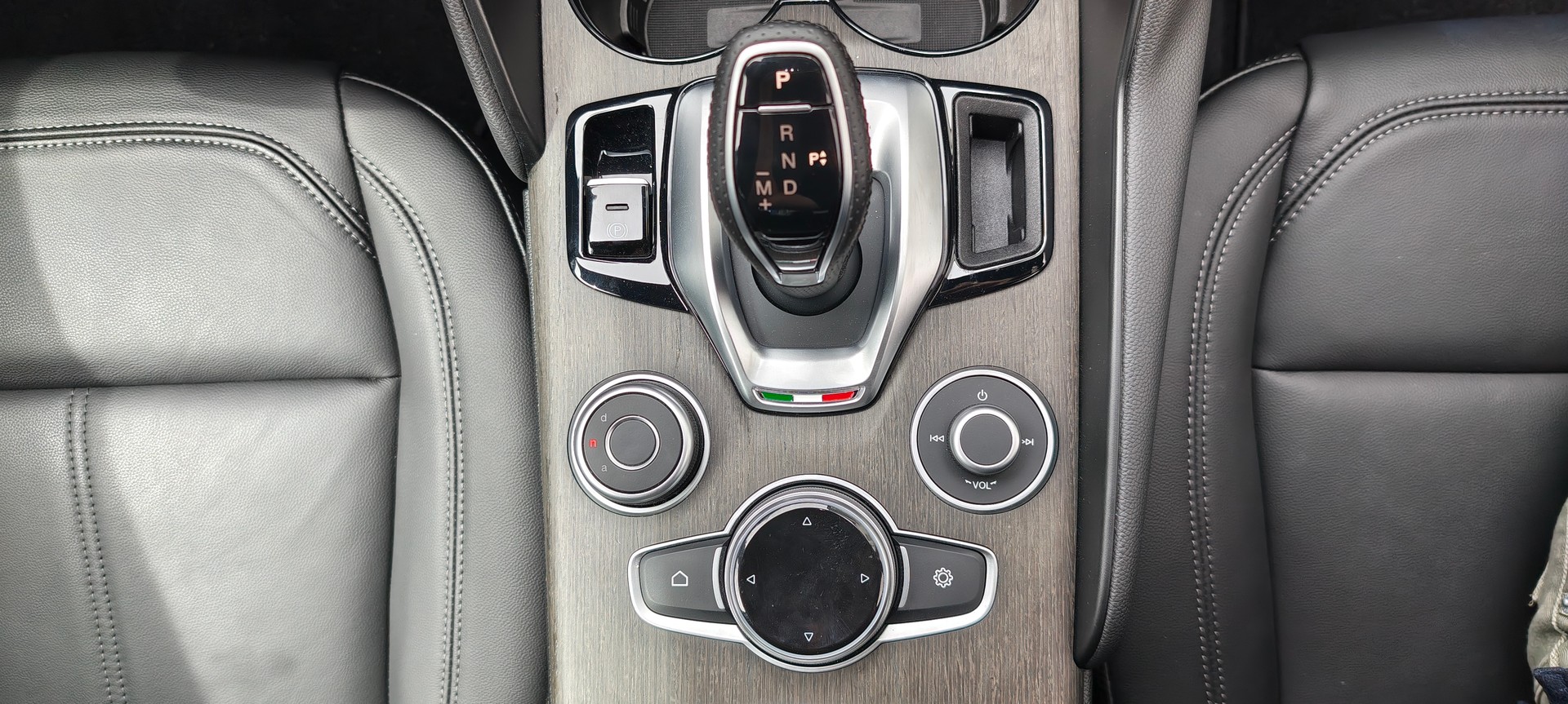 ALFA ROMEO Giulia 2.0 Ti Q4 AT8-image-34