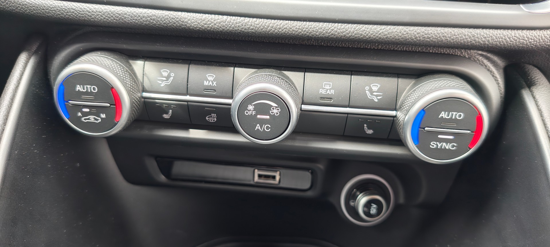 ALFA ROMEO Giulia 2.0 Ti Q4 AT8-image-33