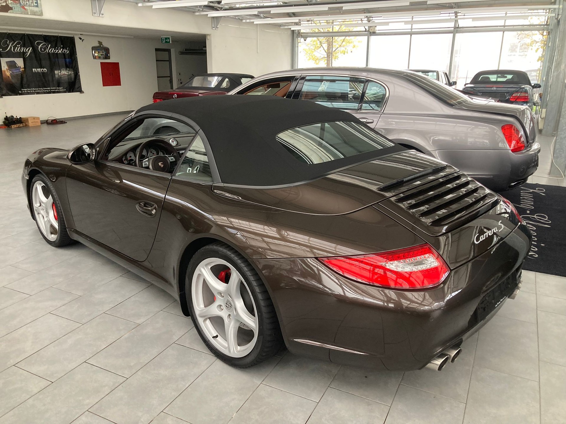 PORSCHE 911 Cabrio Carrera S-image-12
