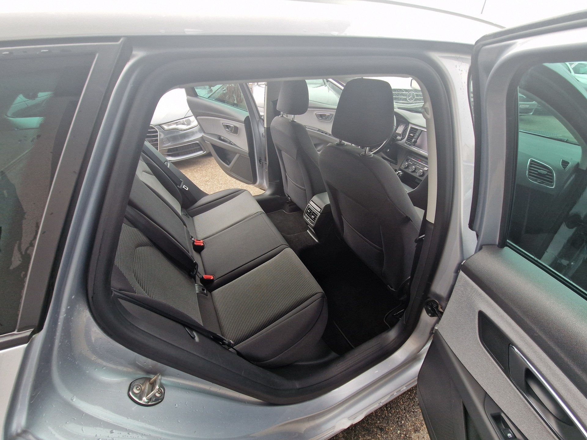 SEAT Leon ST 1.6 TDI CR Style 4Drive-image-10