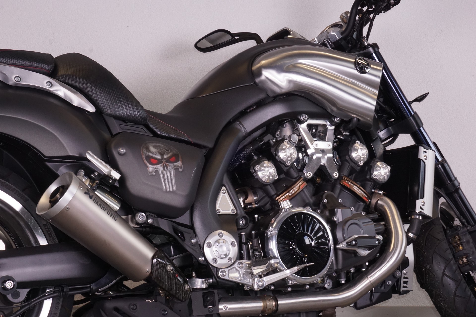YAMAHA V-MAX-image-4