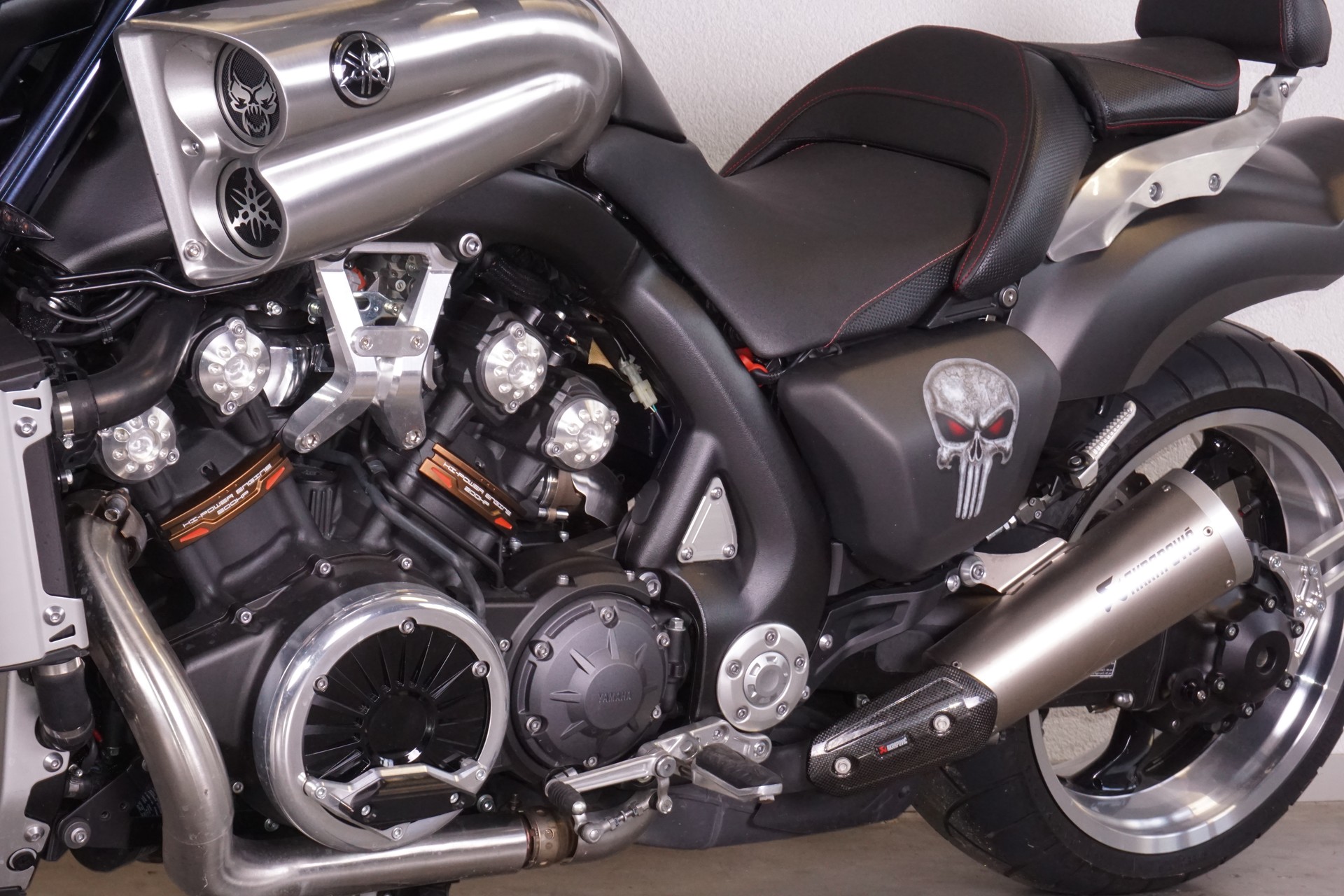 YAMAHA V-MAX-image-1
