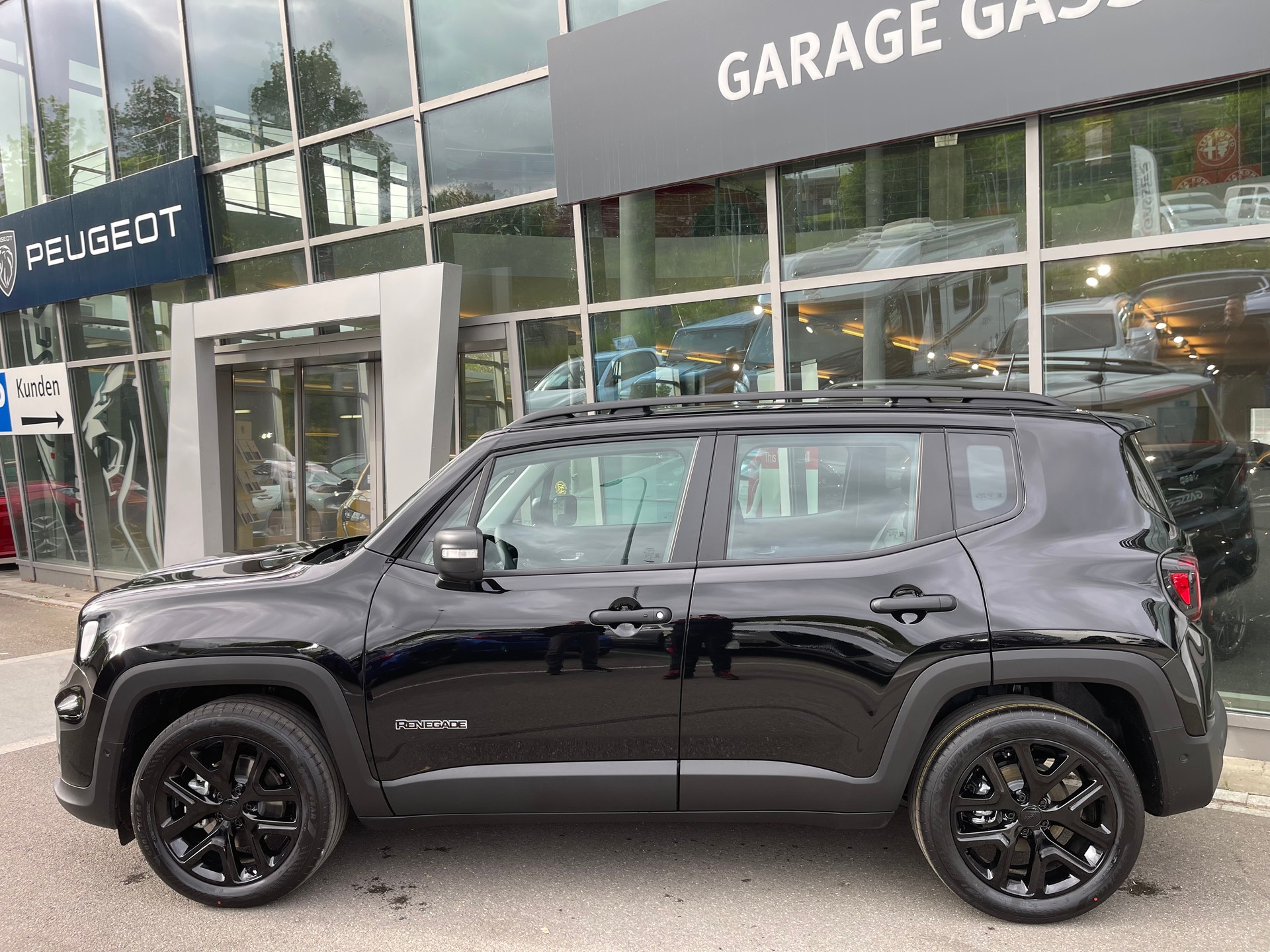 JEEP Renegade 1.5 MHEV Summit Sky-showroom-element-1