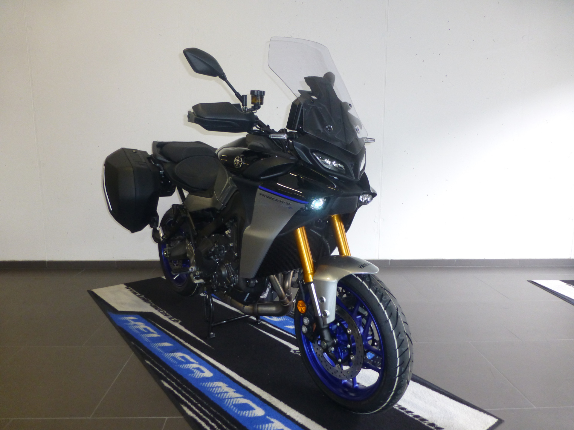 YAMAHA Tracer 9 GT+-showroom-element-2