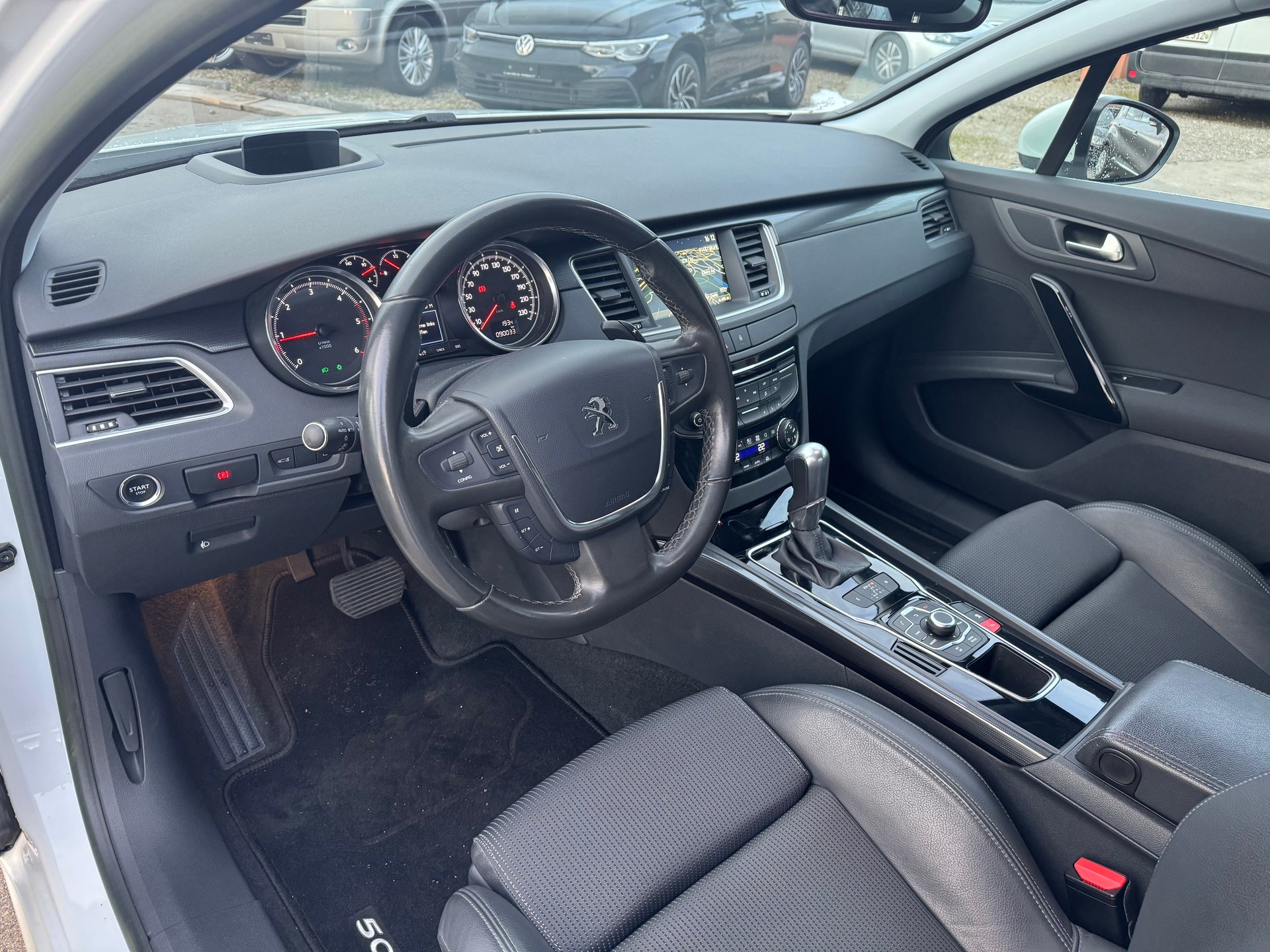 PEUGEOT 508 2.0 HDI Allure Automatic-image-4