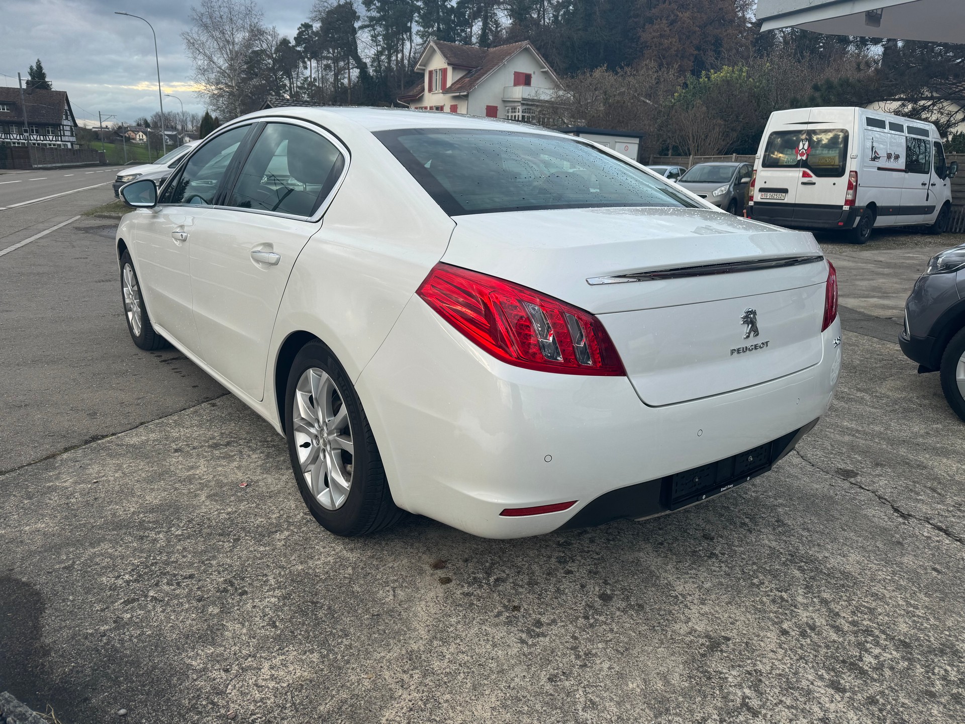 PEUGEOT 508 2.0 HDI Allure Automatic-image-3