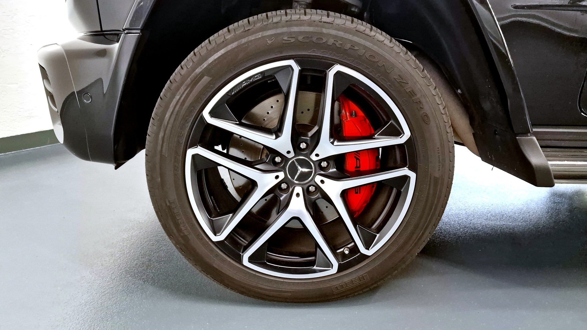 MERCEDES-BENZ G 63 AMG-image-8