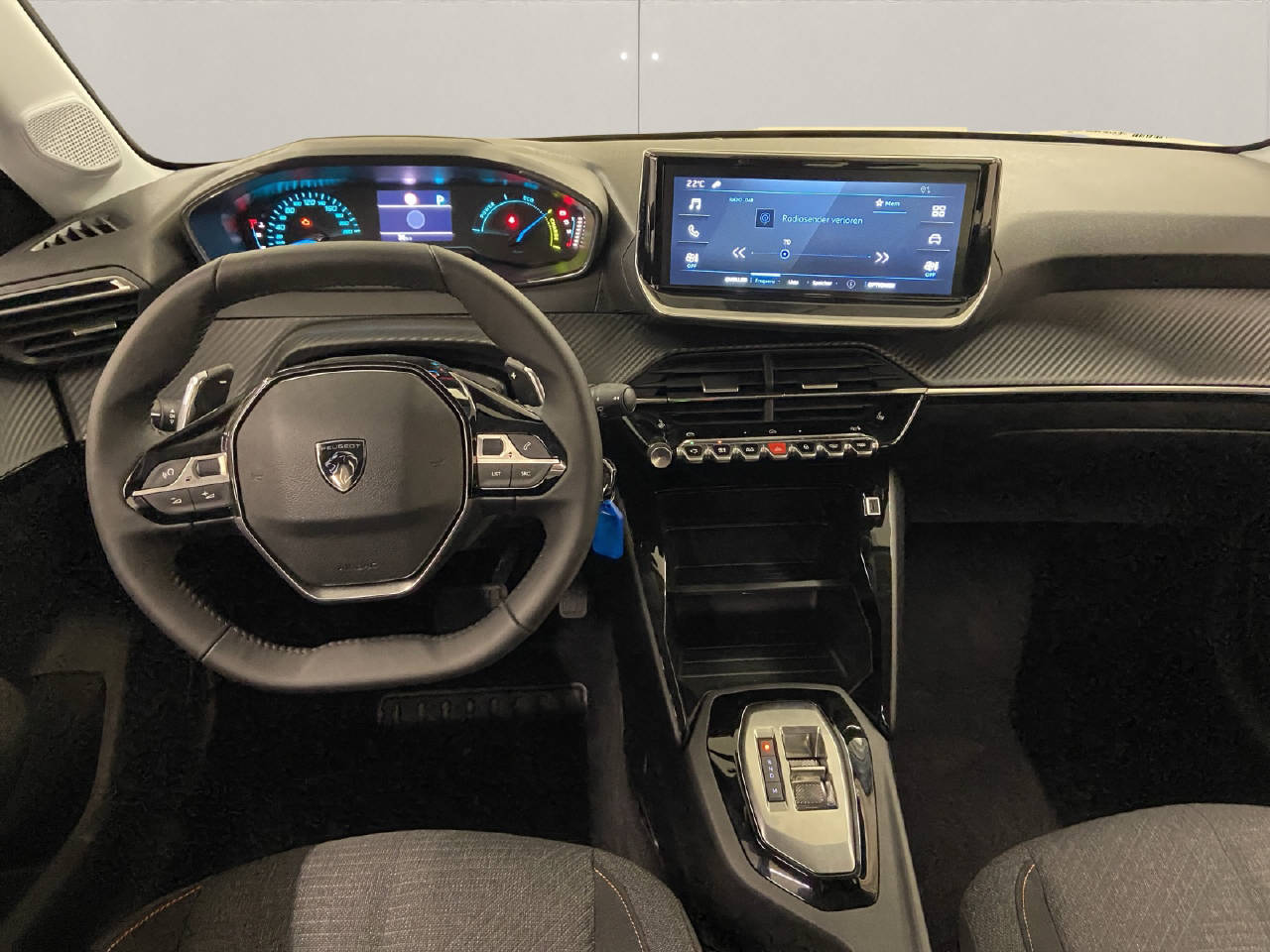 PEUGEOT 208 1.2 Hybrid GT - Sport Style-image-6