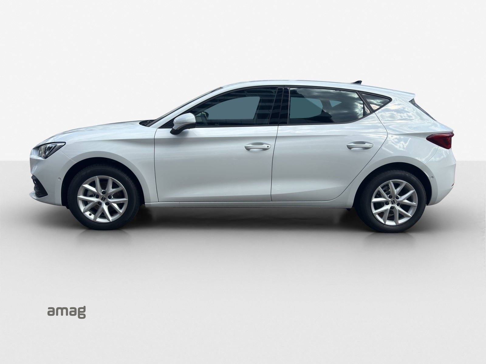SEAT Leon 1.5 eTSI mHEV DSG Go-image-1