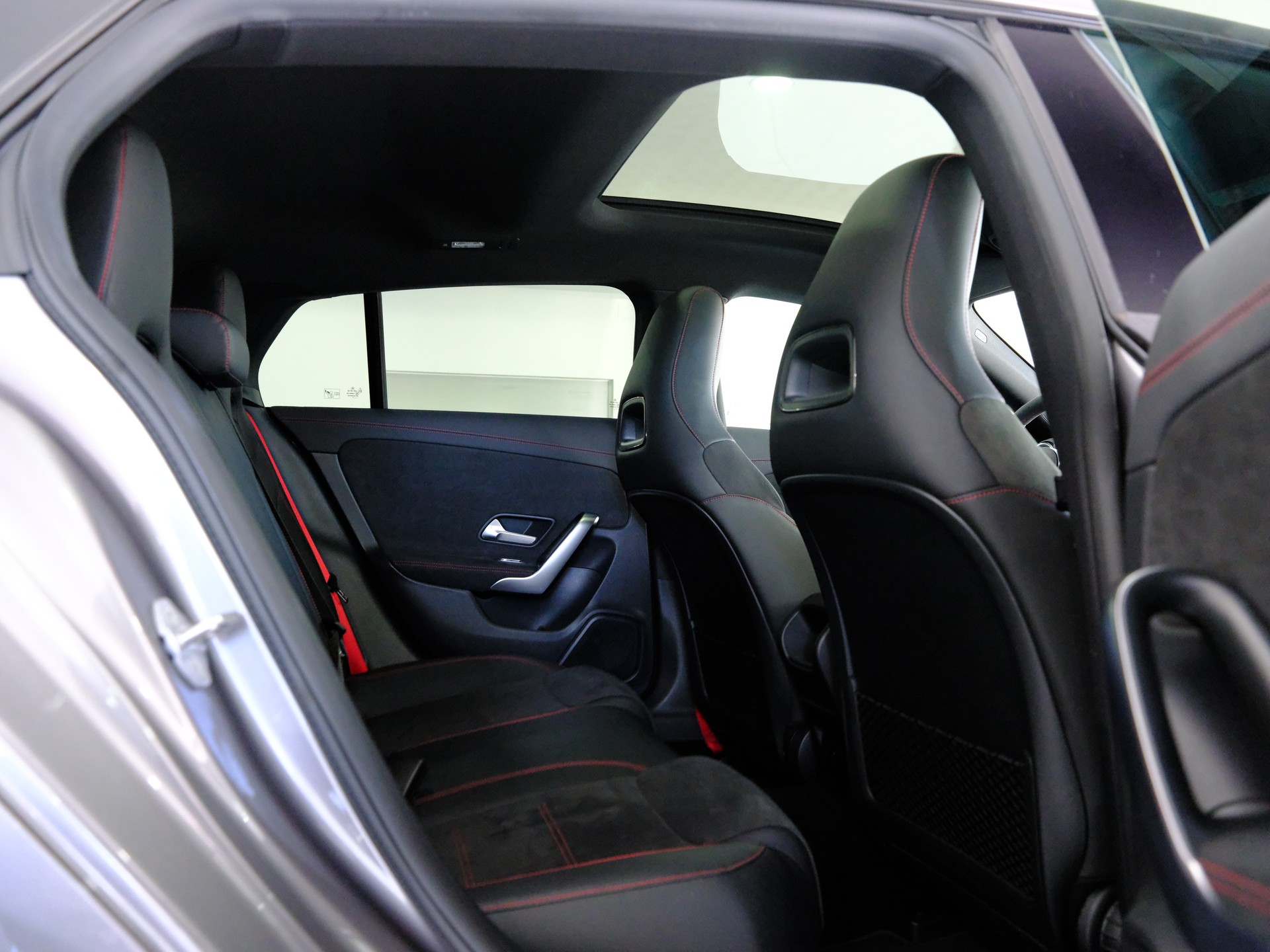 MERCEDES-BENZ CLA Shooting Brake 35 AMG 4Matic 7G-DCT-image-19