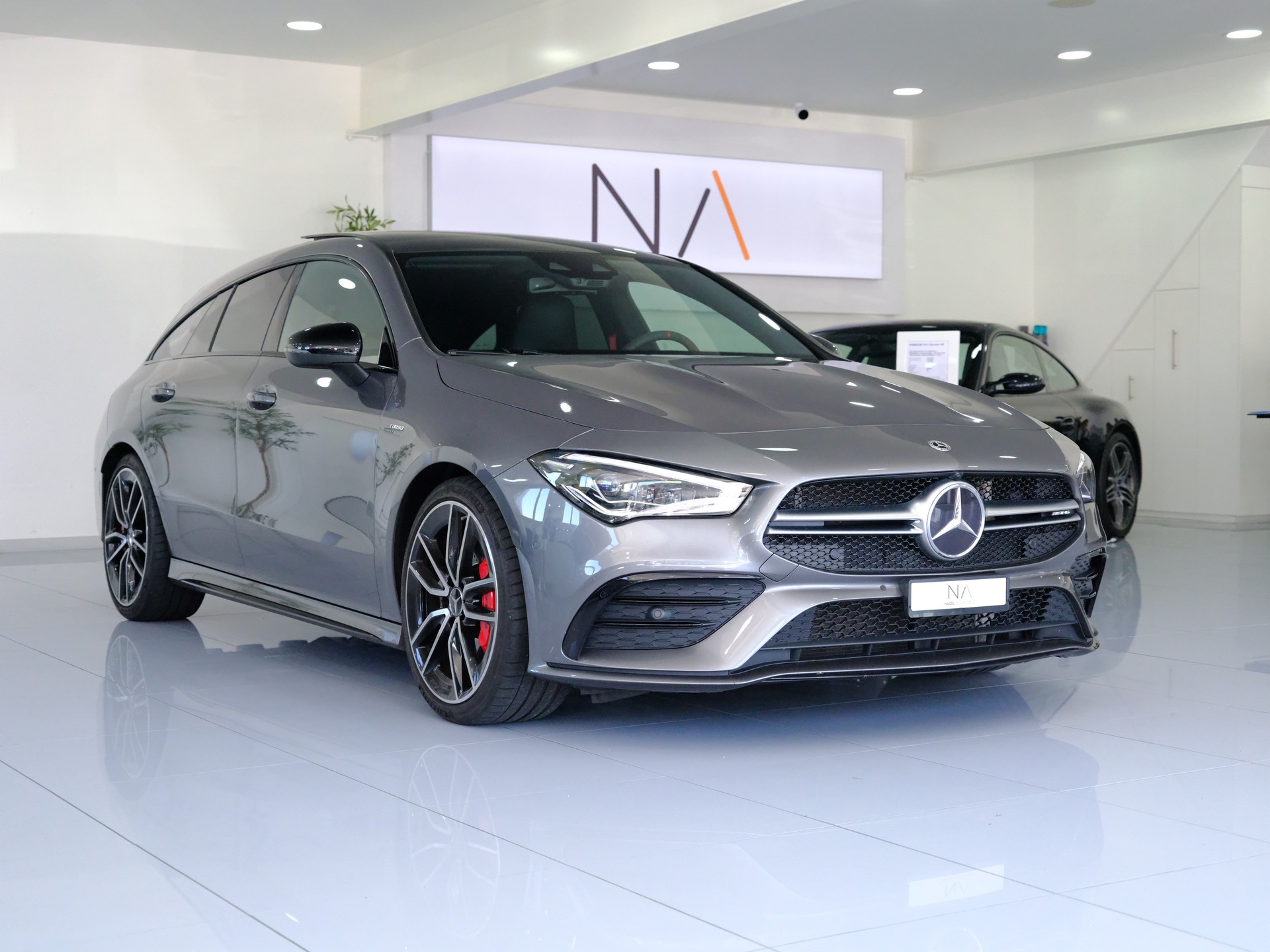 MERCEDES-BENZ CLA Shooting Brake 35 AMG 4Matic 7G-DCT-image-1