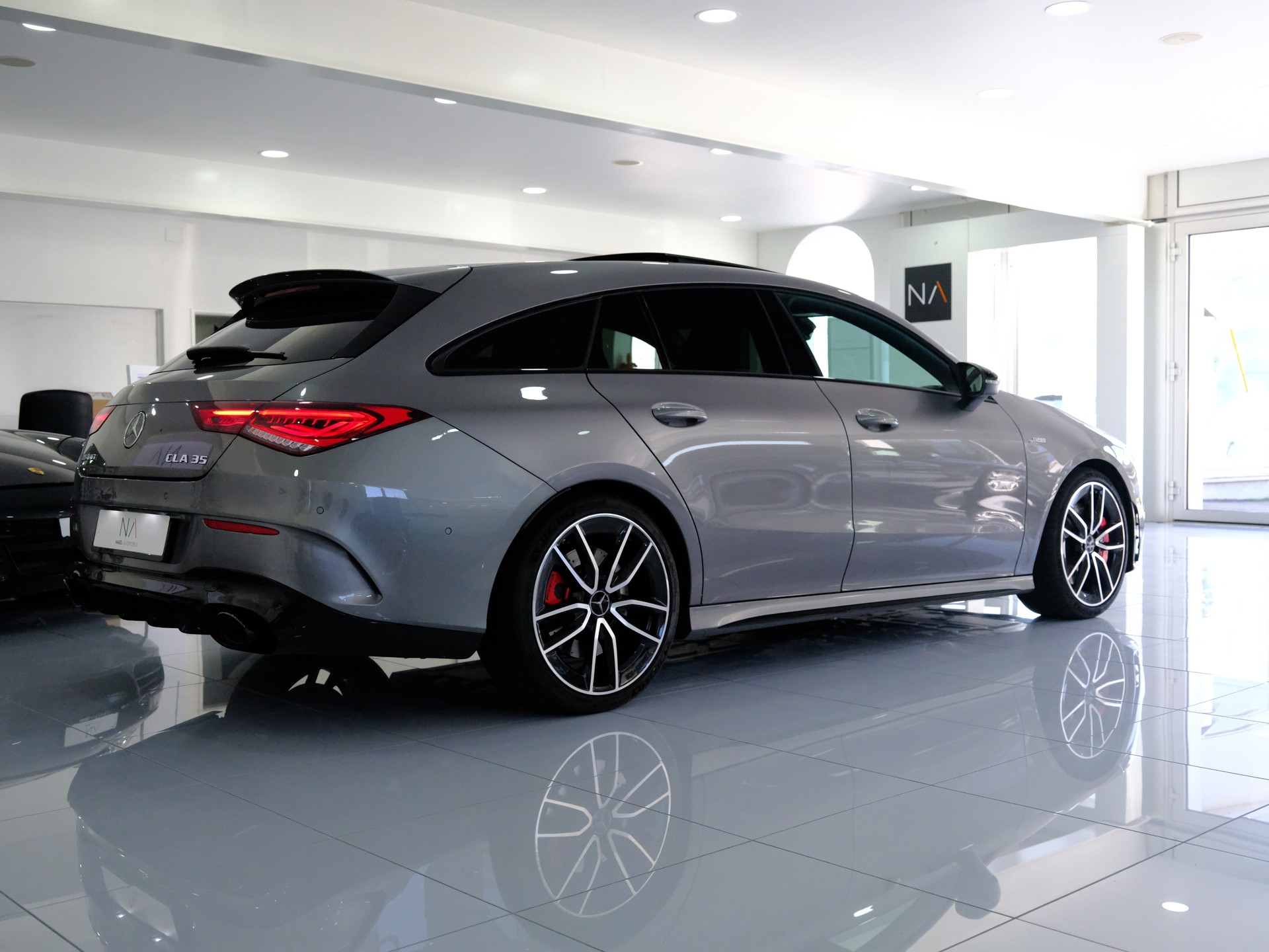 MERCEDES-BENZ CLA Shooting Brake 35 AMG 4Matic 7G-DCT-image-6