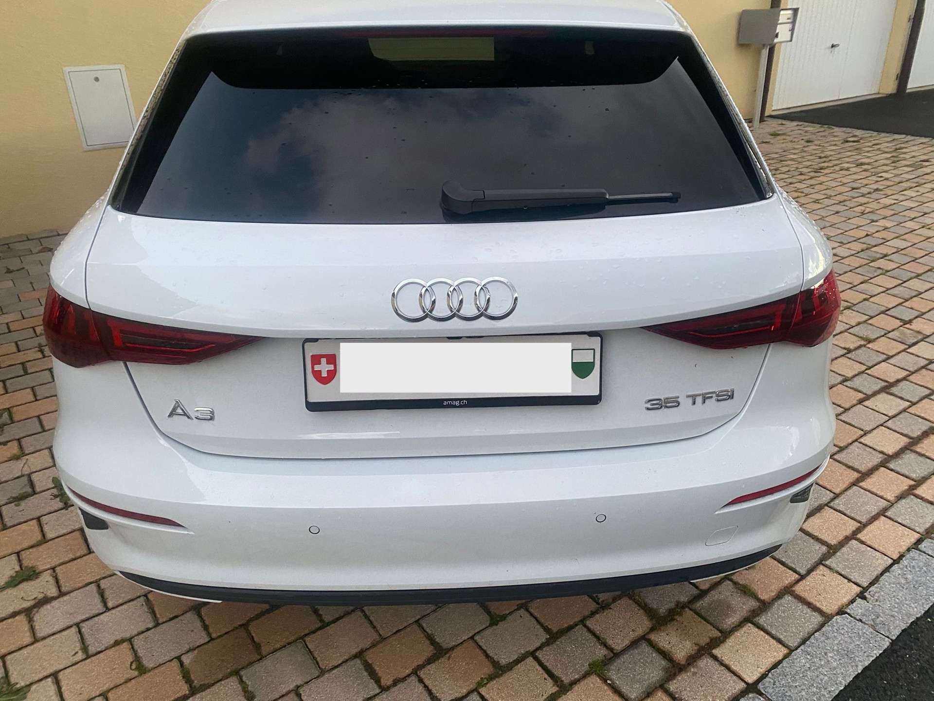 AUDI A3 Sportback 35 TFSI S line Attraction S-tronic-image-2