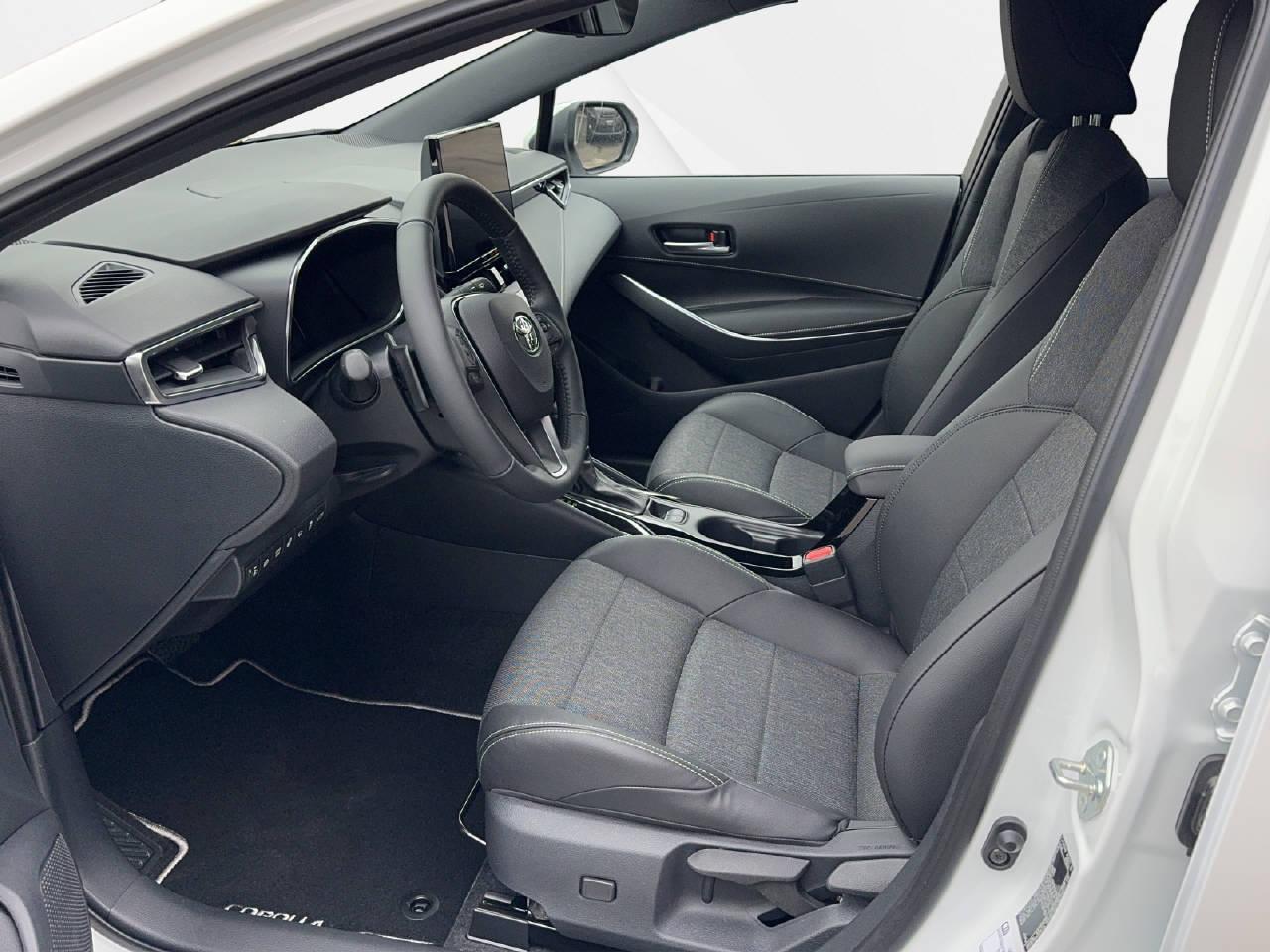 TOYOTA Corolla Touring Sports 2.0 HSD Trend-image-13