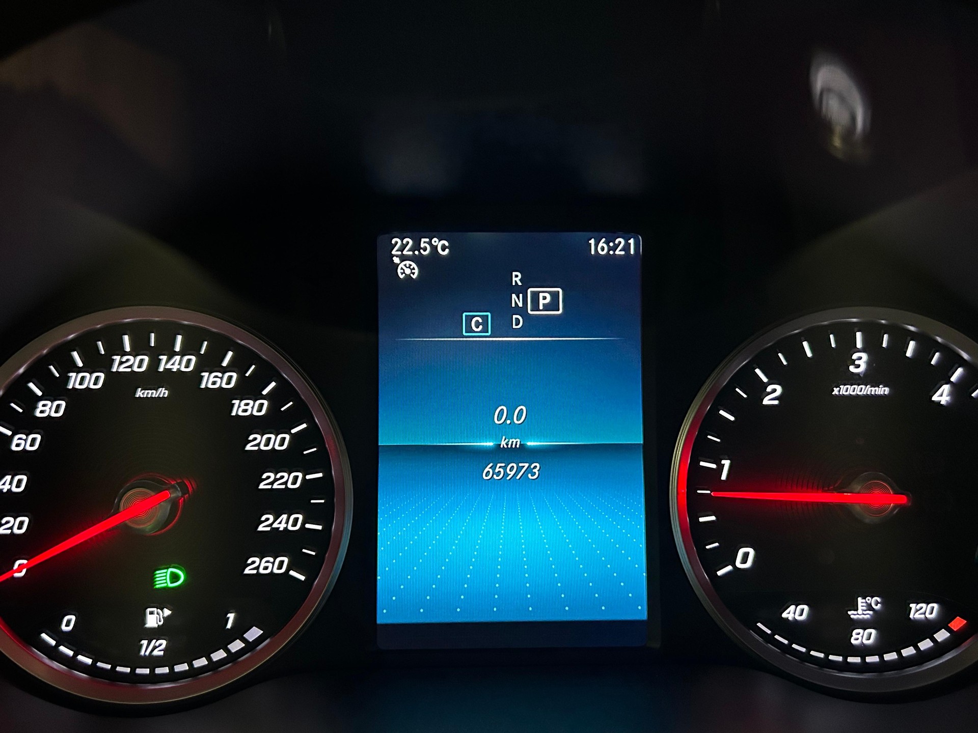 MERCEDES-BENZ GLC 300 d 4m Coupé-image-9