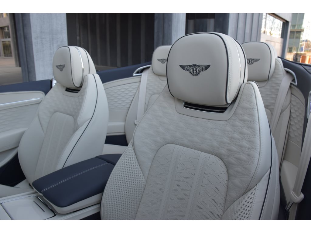BENTLEY Continental GTC 4.0 V8 PHEV Speed 782 PS-image-15