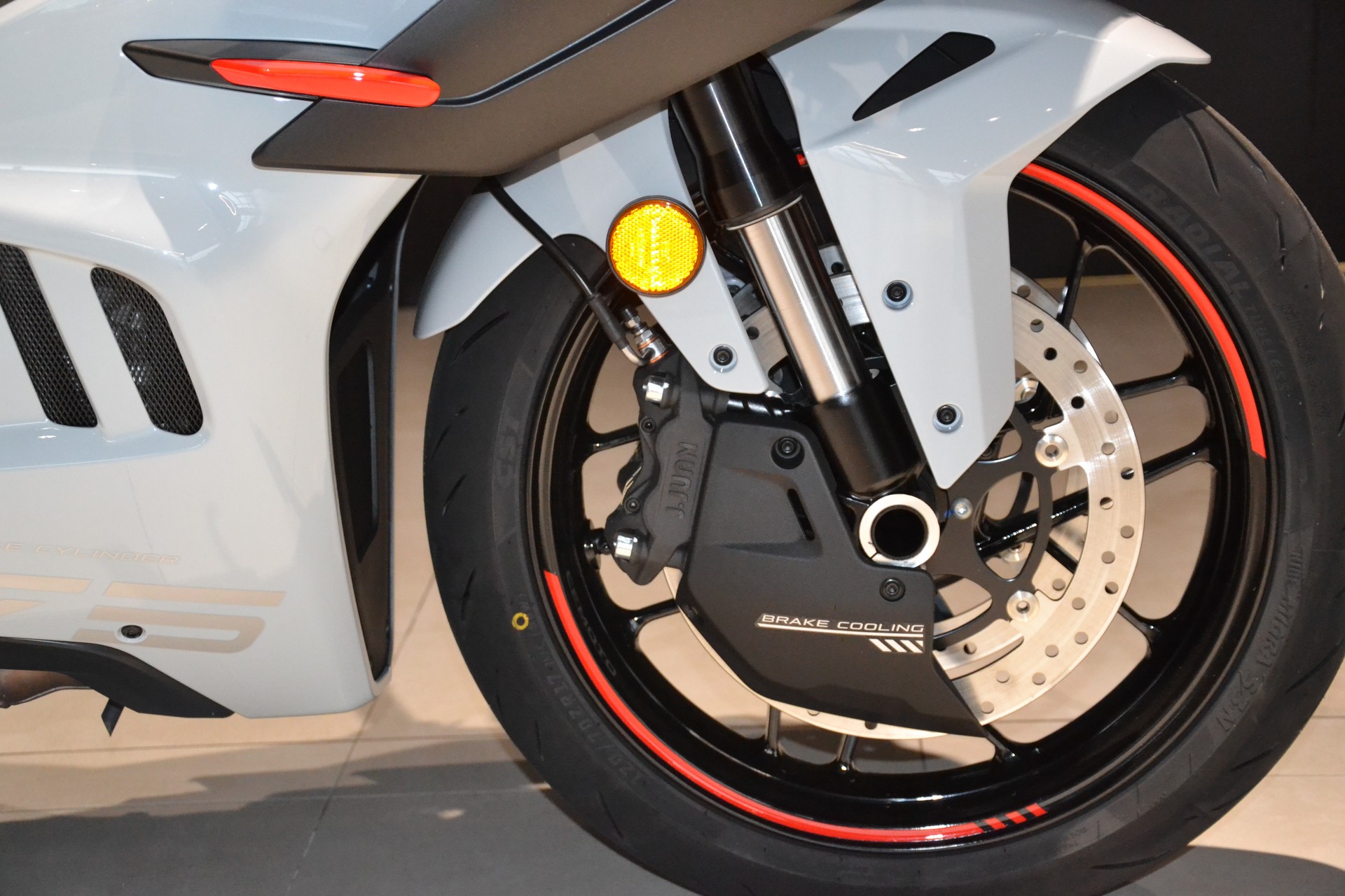 CF MOTO 675 SR-R-image-7