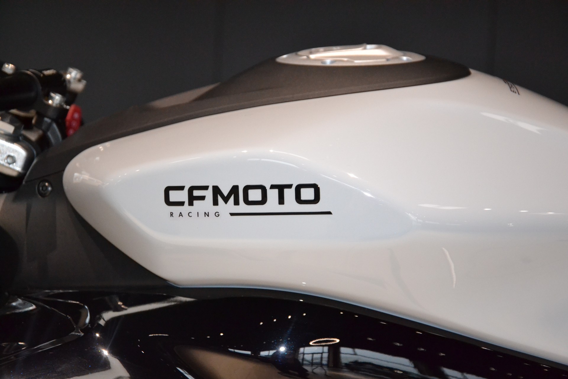CF MOTO 675 SR-R-image-9